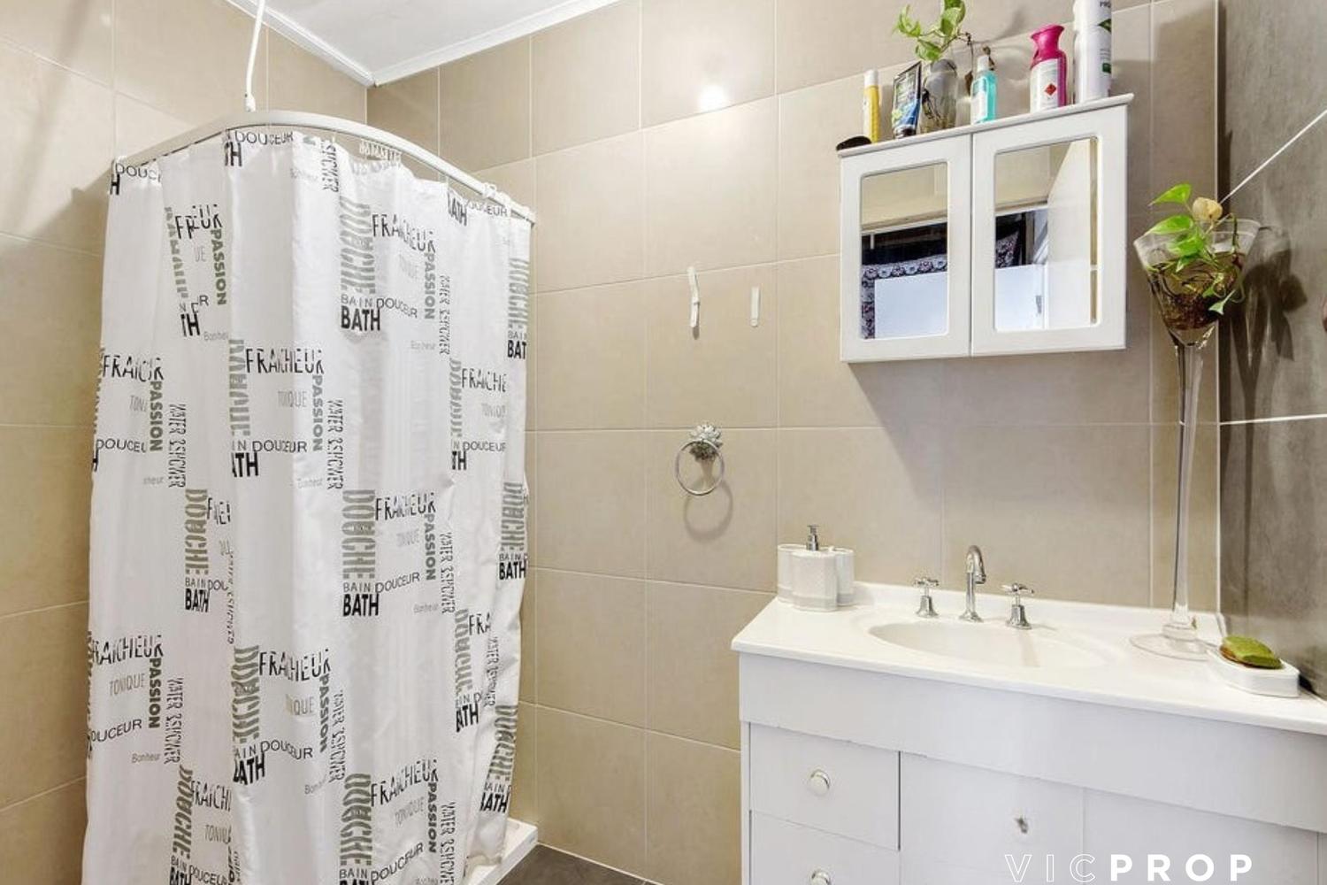 3-bedroom house at 64 WALMER AVENUE, St Albans VIC 3021, Brimbank, Victoria