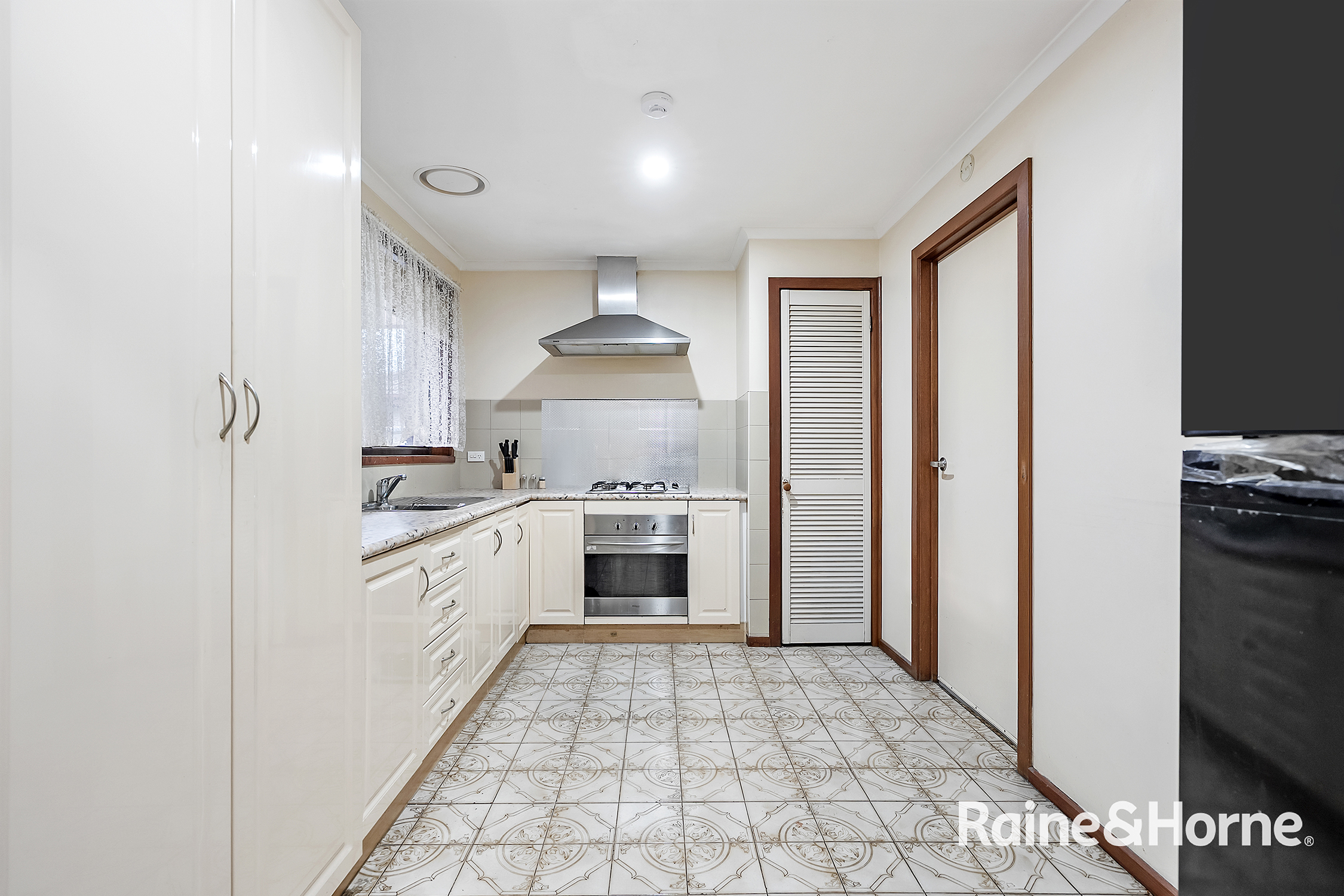 2-bedroom unit at 2/24 Alexander Street, Cranbourne, VIC 3977, Casey, Victoria