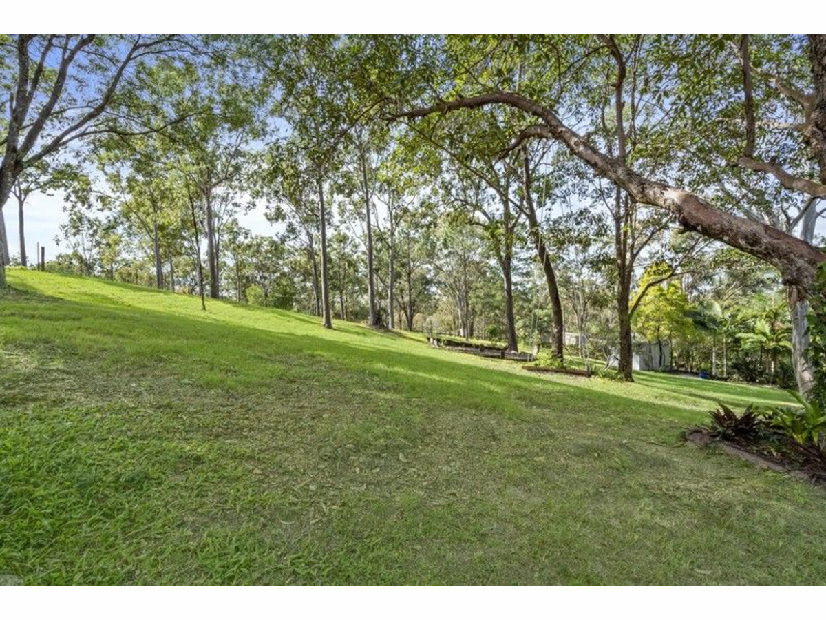 5-bedroom house at 10 Edwards Place, Ormeau, QLD 4208, , Queensland