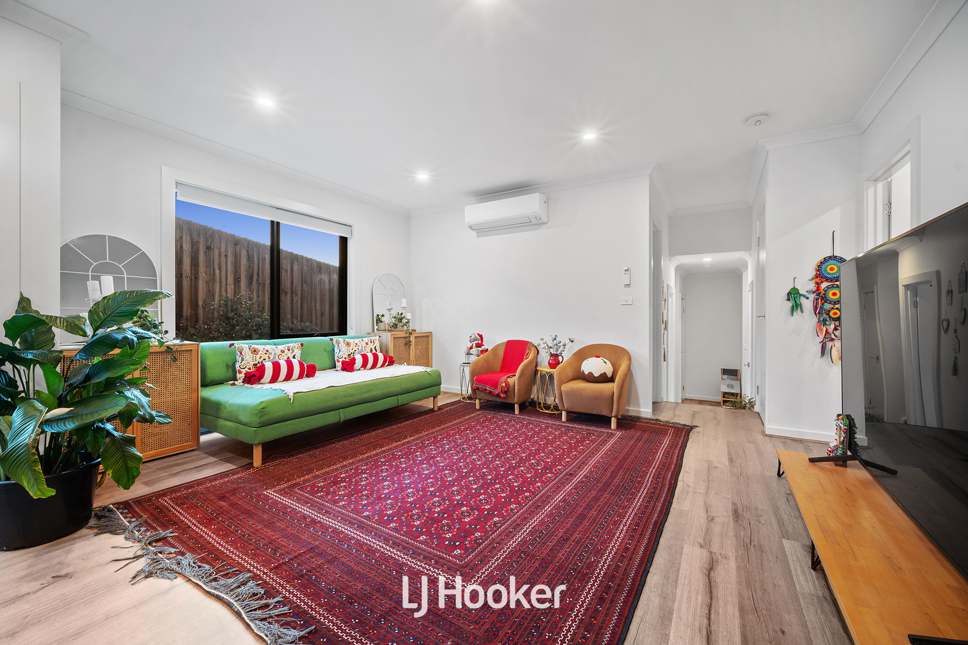 2/14 Outlook Drive, Berwick, VIC 3806 - Image 3