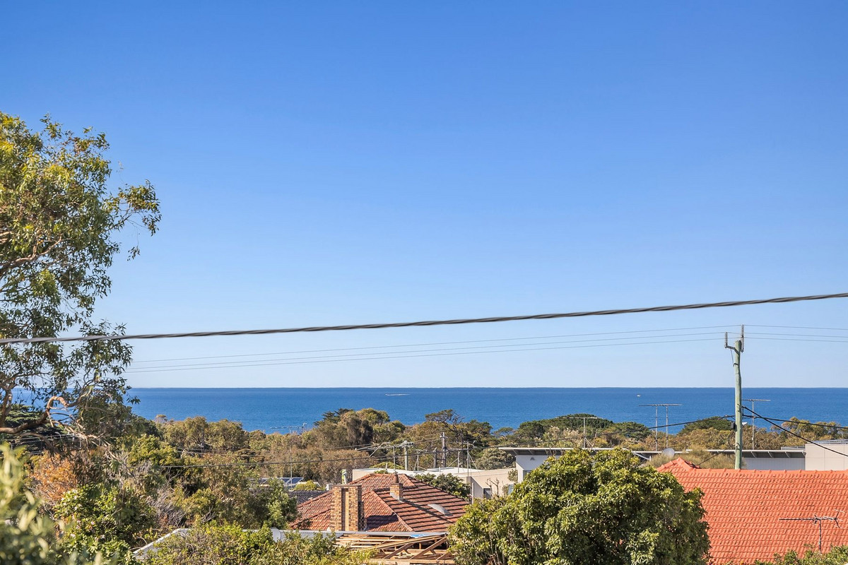34 Beales Street, Torquay, Vic, 3228 - Image 2