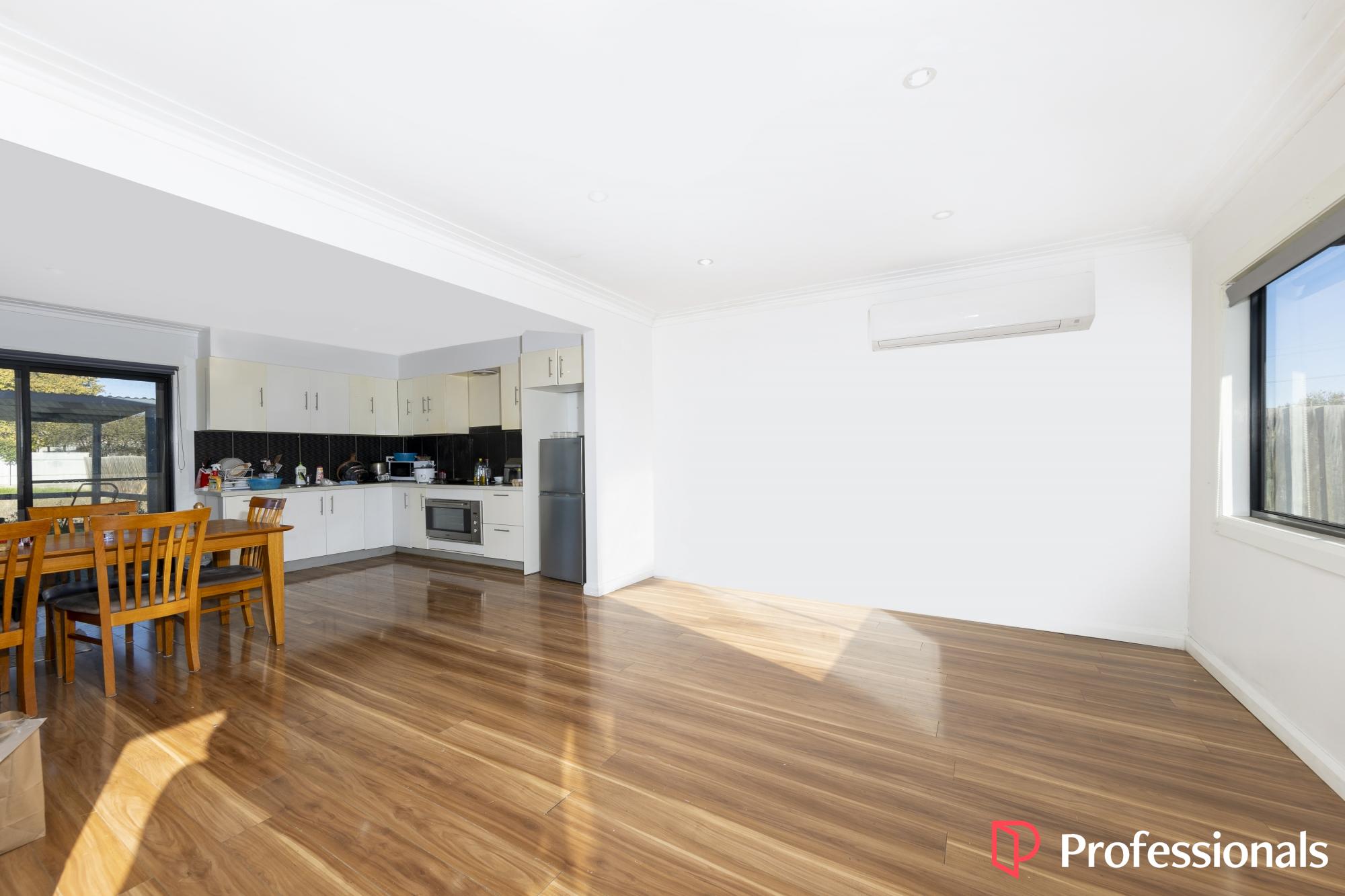 57 George Street, St Albans, VIC 3021 - Image 4