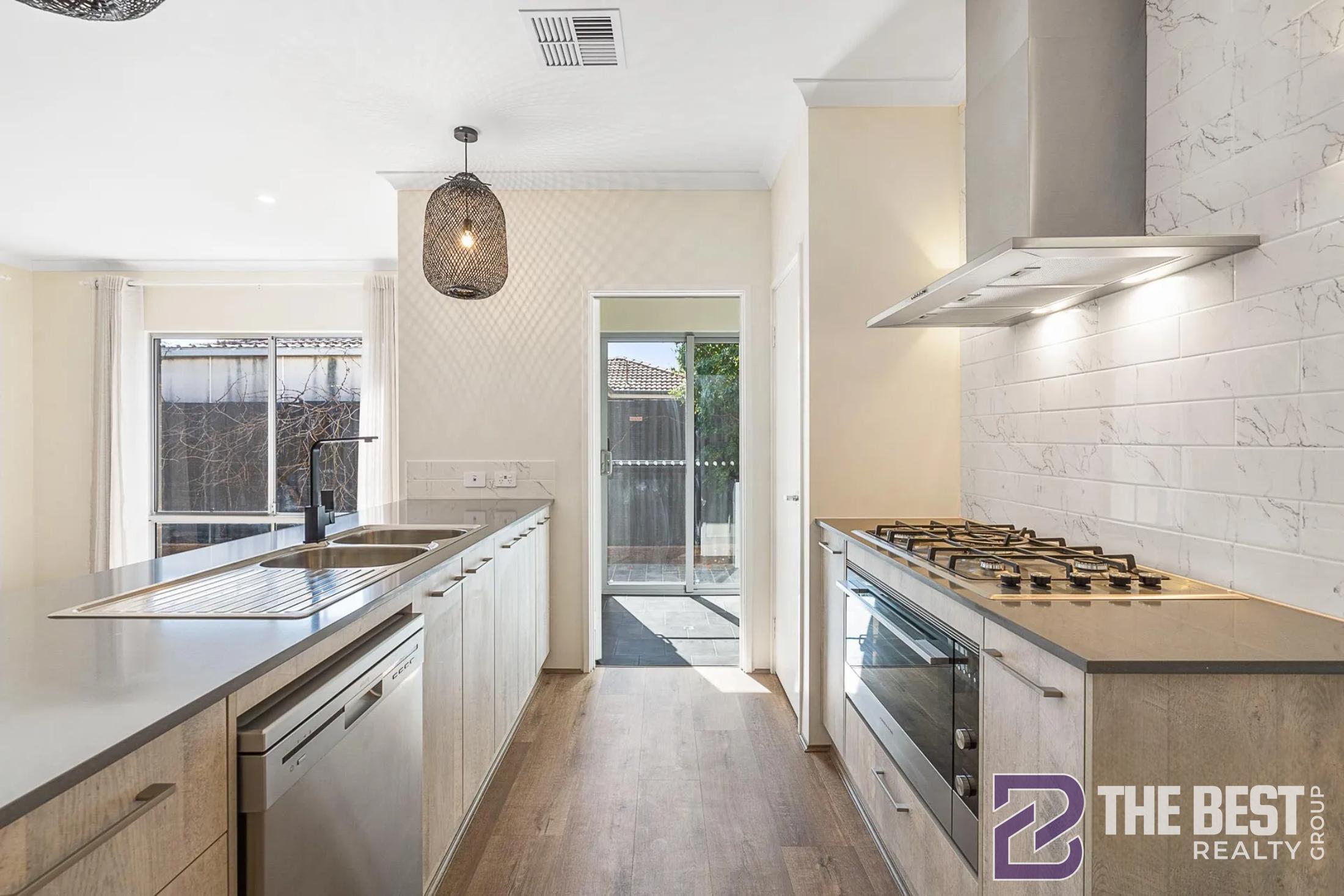 4 BARYNA STREET, Armadale WA 6112 - Image 8