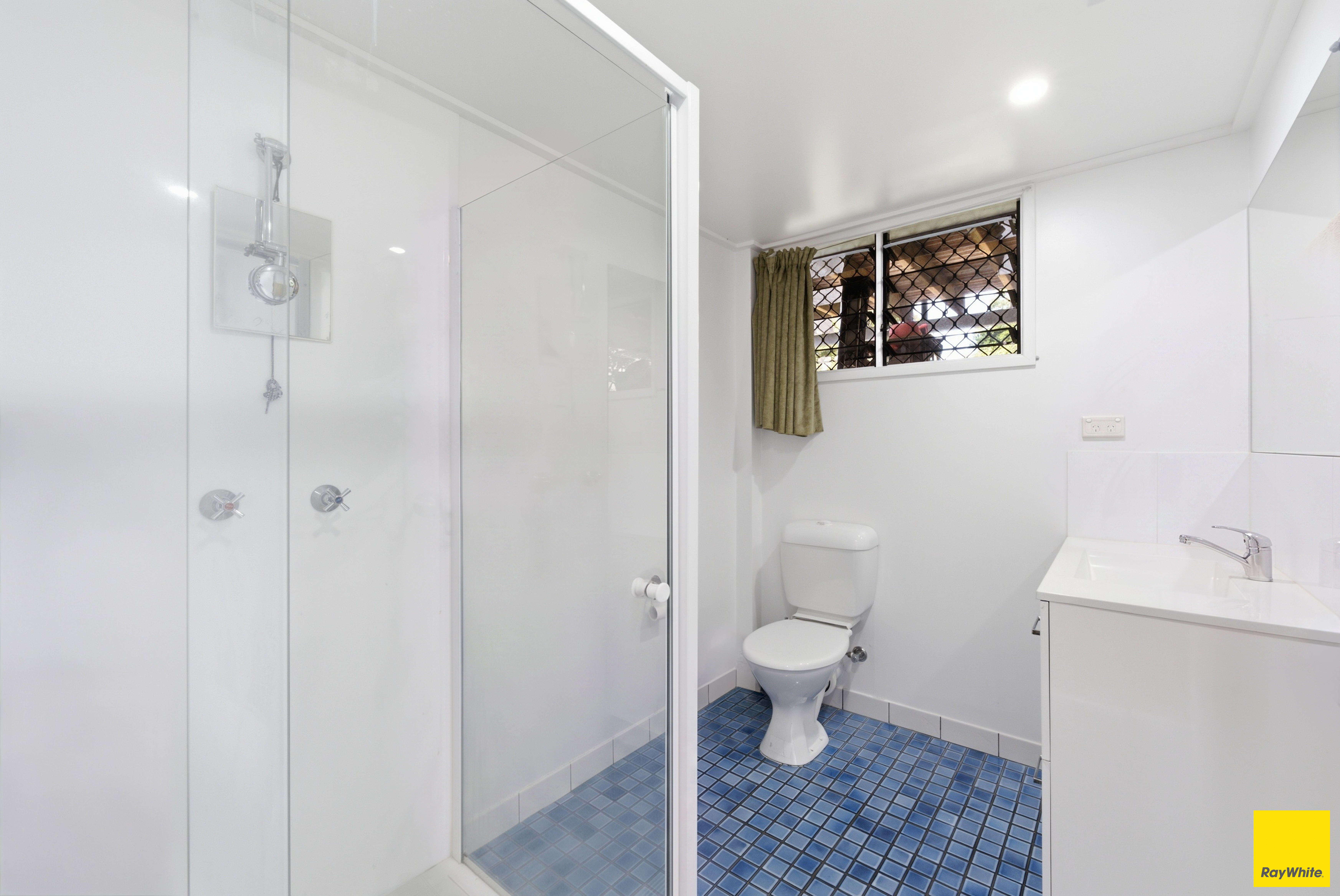 5-bedroom house at 49 Charles Street, Parramatta Park QLD 4870, Cairns, Queensland