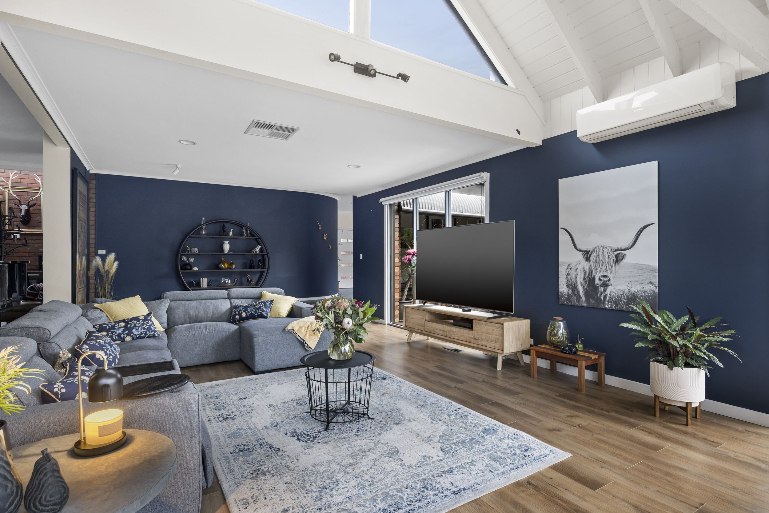 5-bedroom house at 42 PETRIK DRIVE, Keilor VIC 3036, Brimbank, Victoria