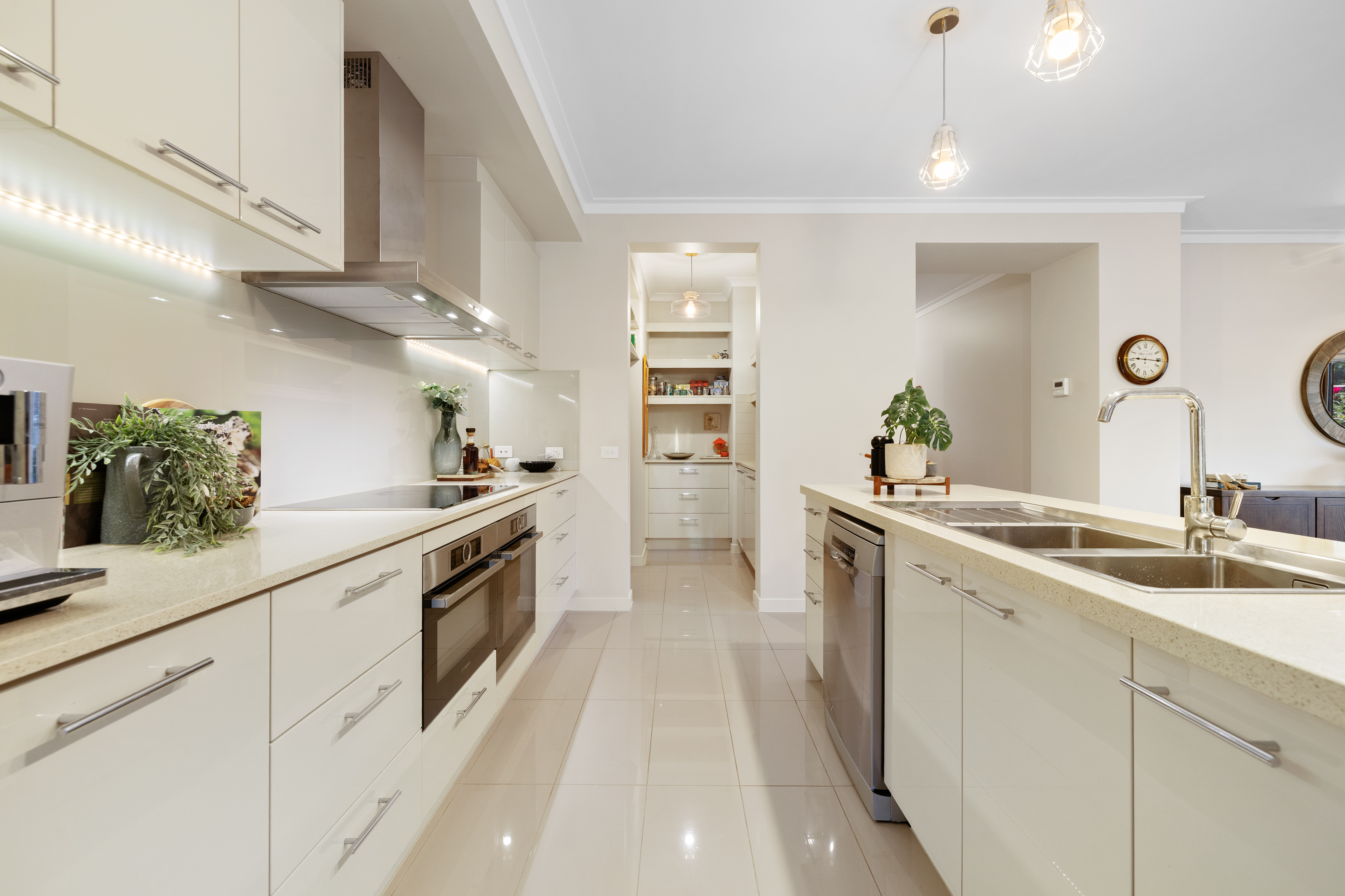 18 Kooringa Crescent, Wheelers Hill, VIC 3150 - Image 4