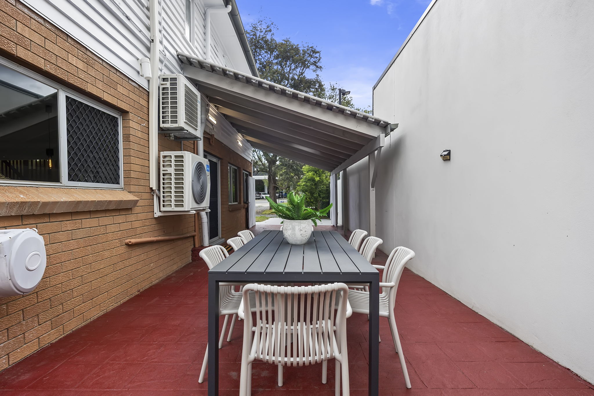 10 RUNIC STREET, Bardon QLD 4065 - Image 9