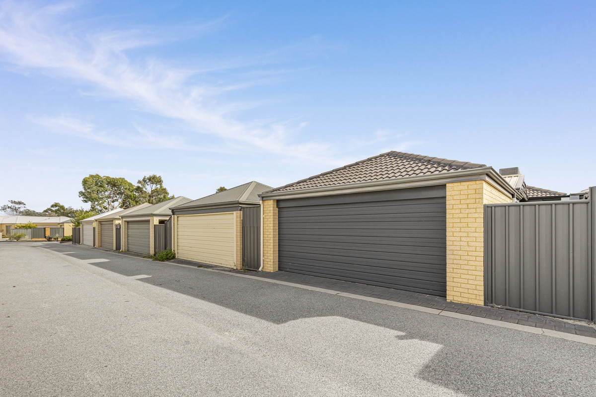 3-bedroom house at 18 Conferta Link, Banksia Grove, WA 6031, Wanneroo, Western Australia
