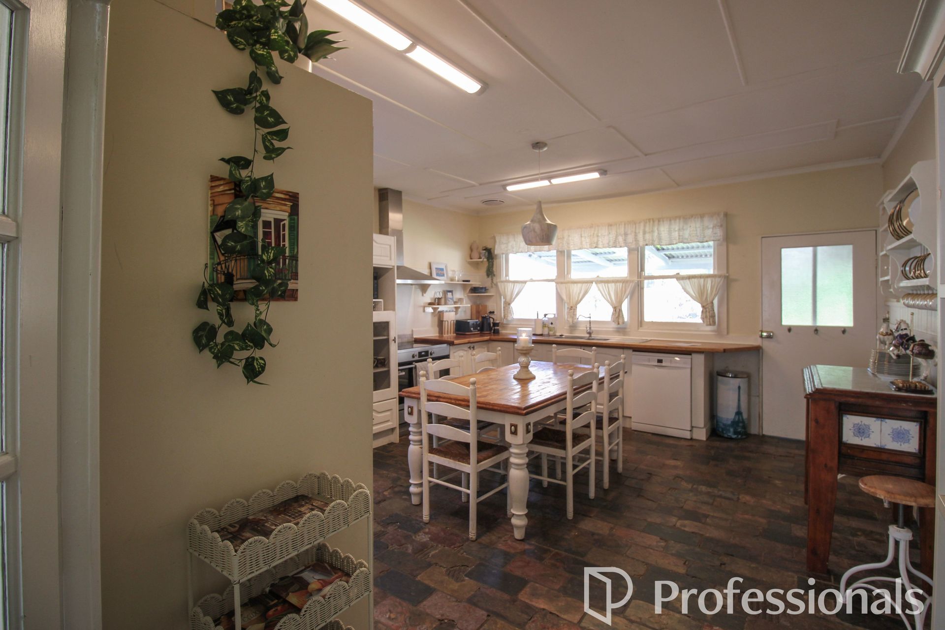 3-bedroom house at 9 King Street, Rosedale, VIC 3847, Wellington, Victoria