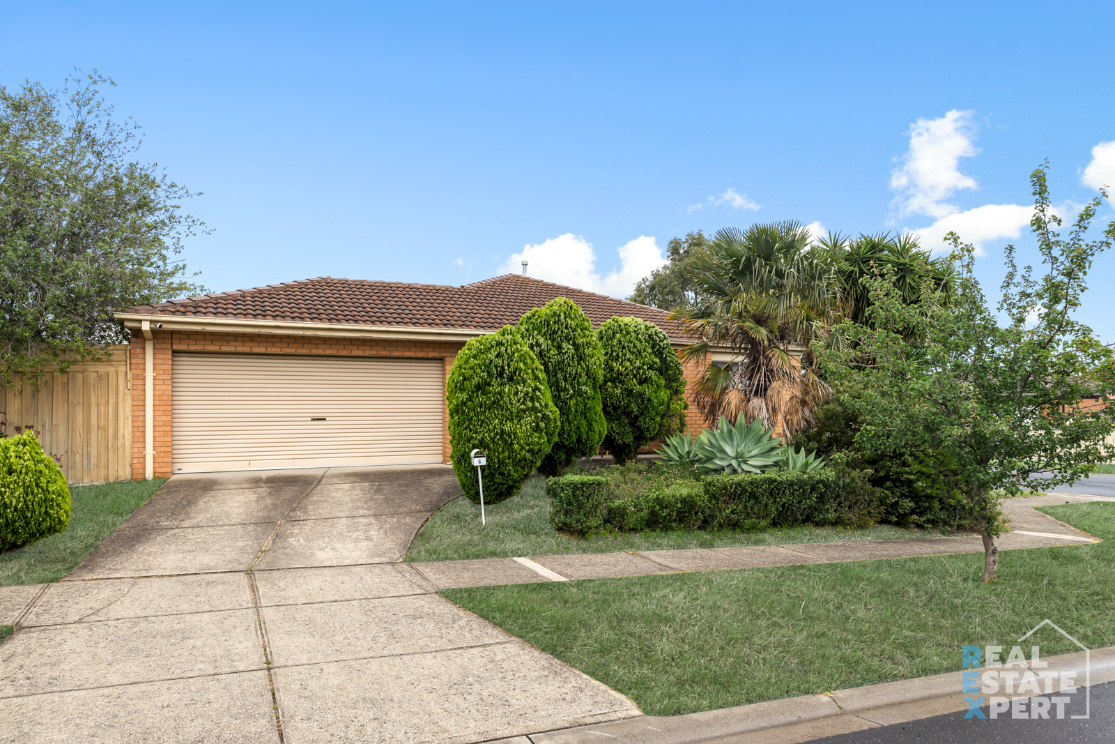 3-bedroom house at 6 NILUFA COURT, Hampton Park VIC 3976, , Victoria