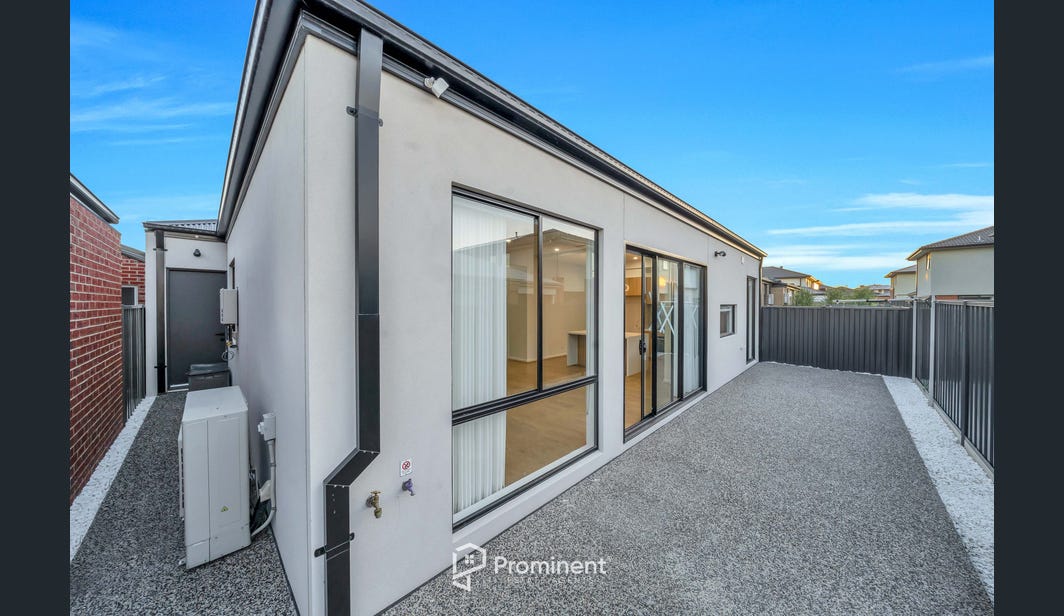 4-bedroom house at 17 Naples Avenue, Berwick, VIC 3806, Casey, Victoria