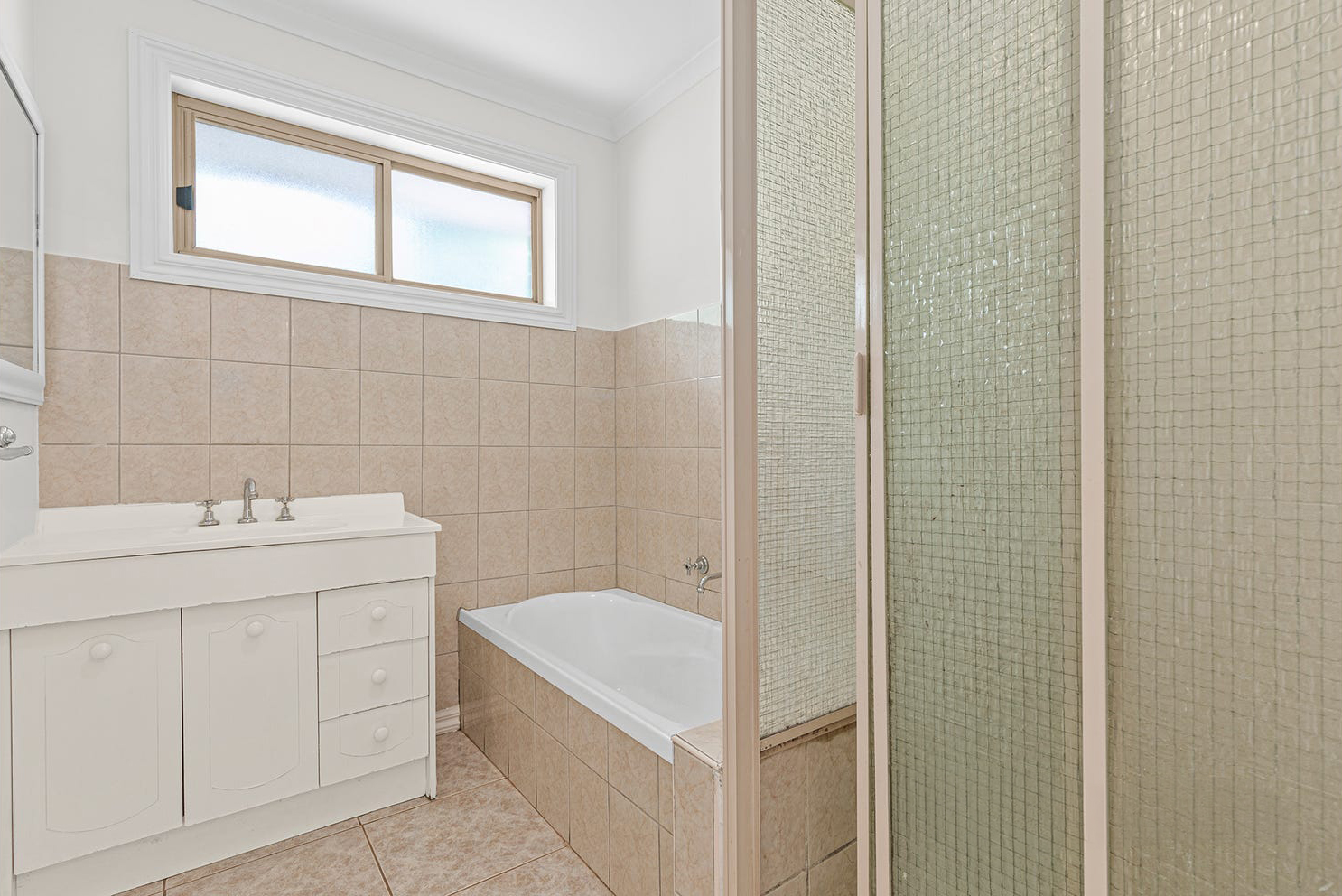 3-bedroom unit at 3/6 London Road, Broadmeadows, VIC 3047, Hume, Victoria