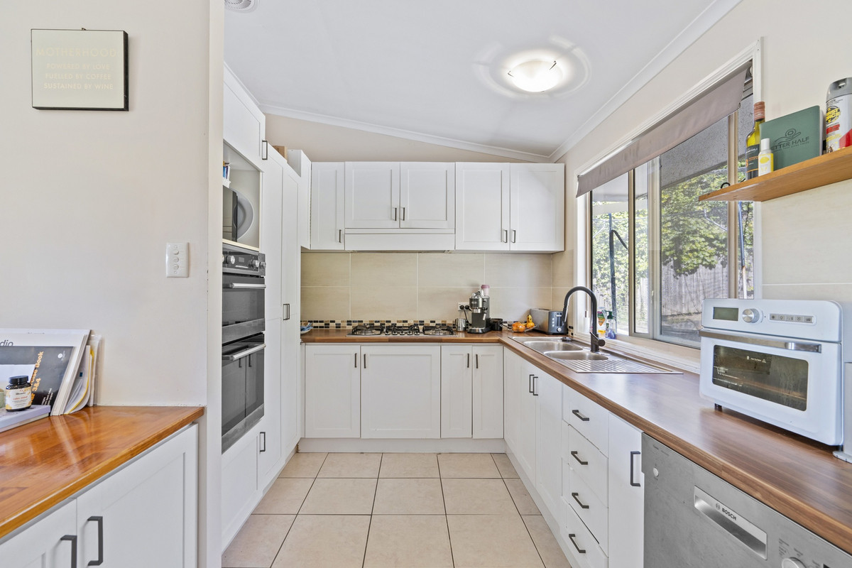4 CENTURION CRESCENT, Nerang QLD 4211 - Image 3