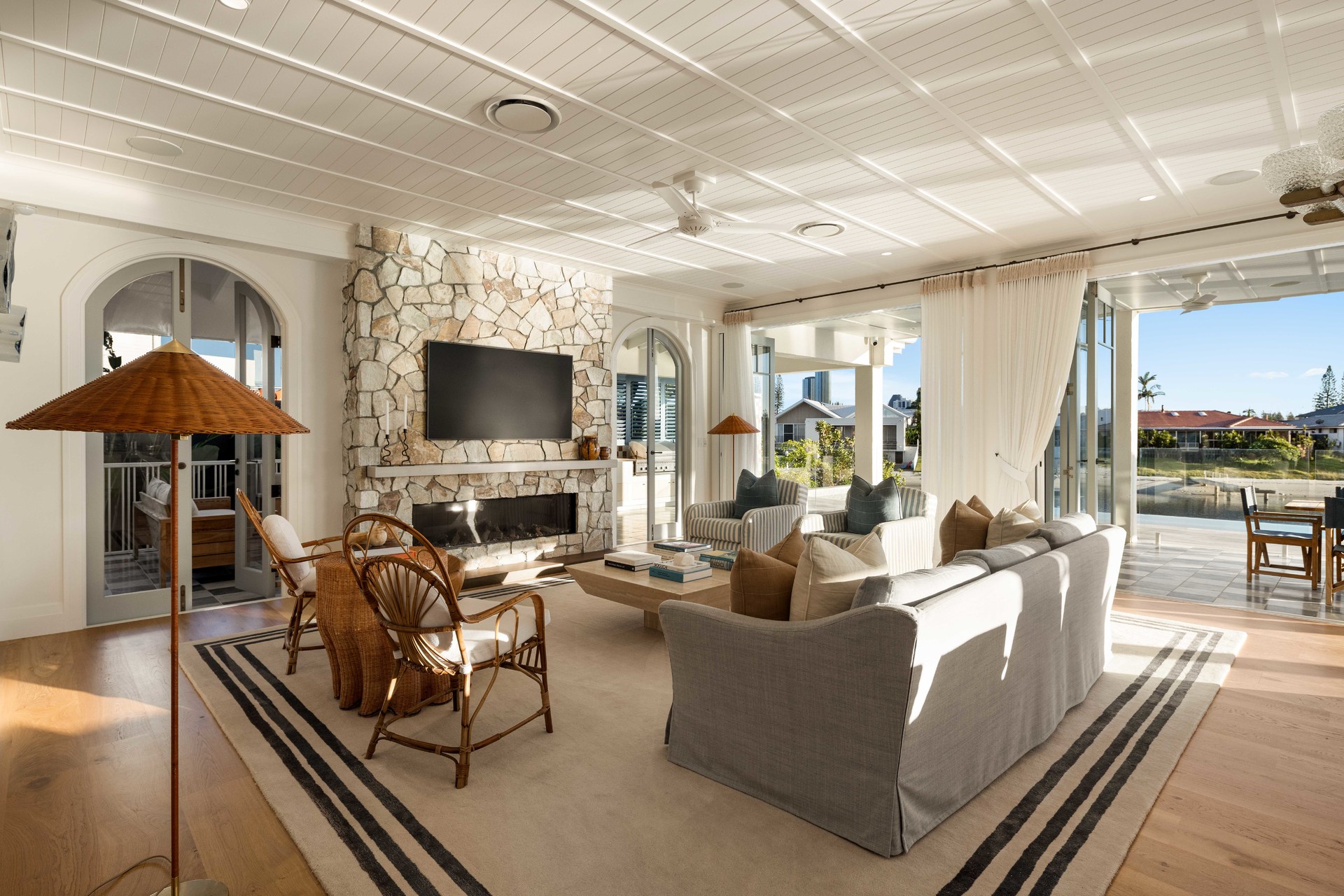 5 LA FRANCE Court, Mermaid Waters, QLD 4218 - Image 4