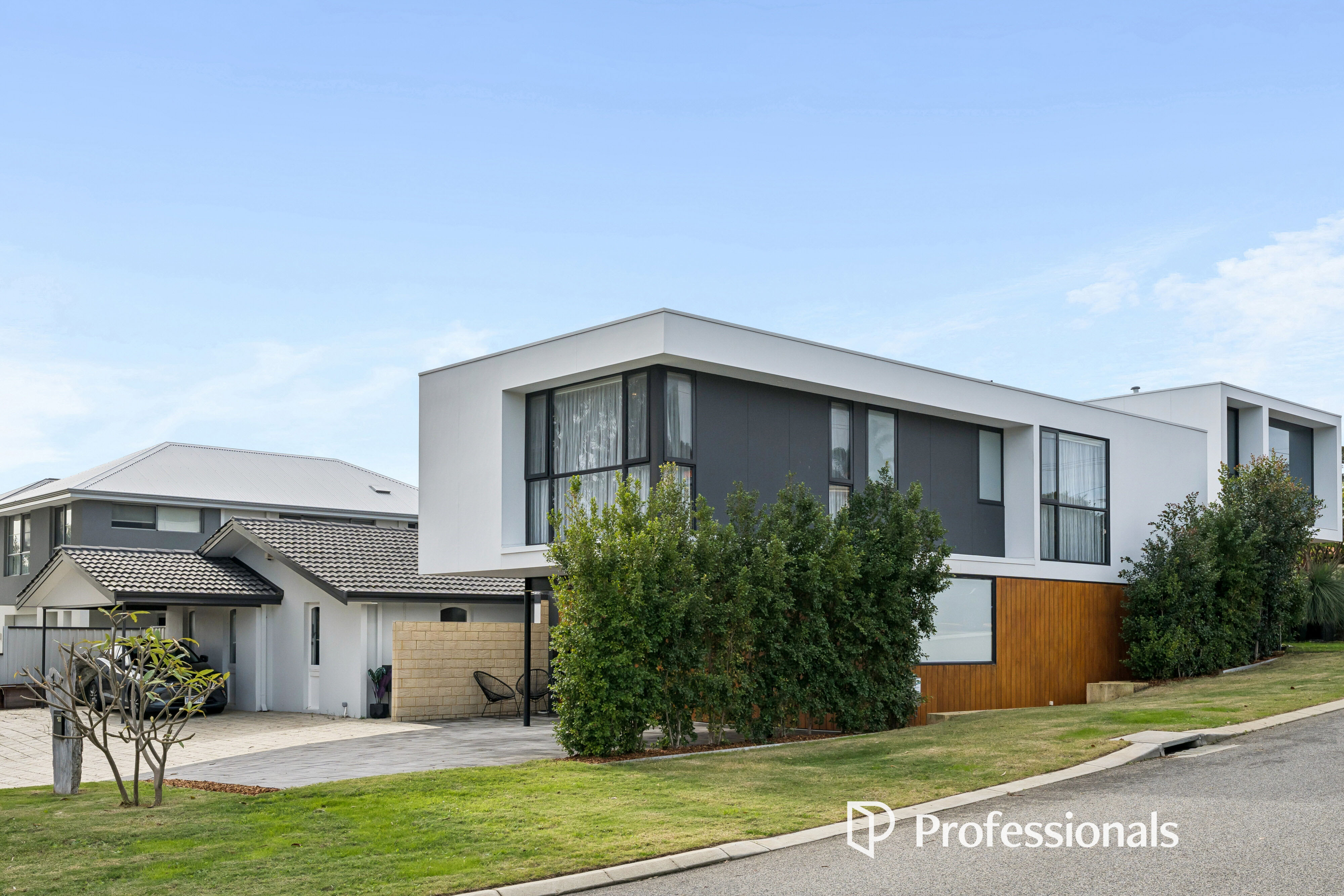 1 Mabley Court, Greenwood WA 6024 - Image 2
