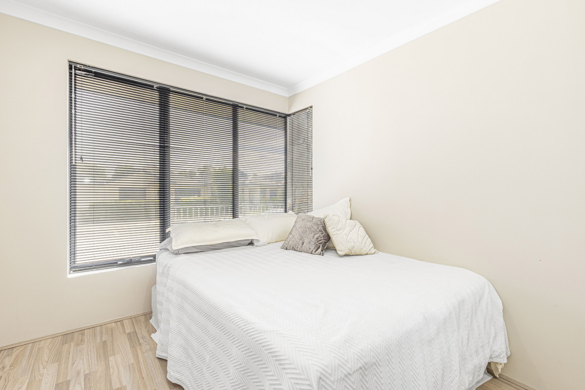 3-bedroom house at 18 Conferta Link, Banksia Grove, WA 6031, Wanneroo, Western Australia