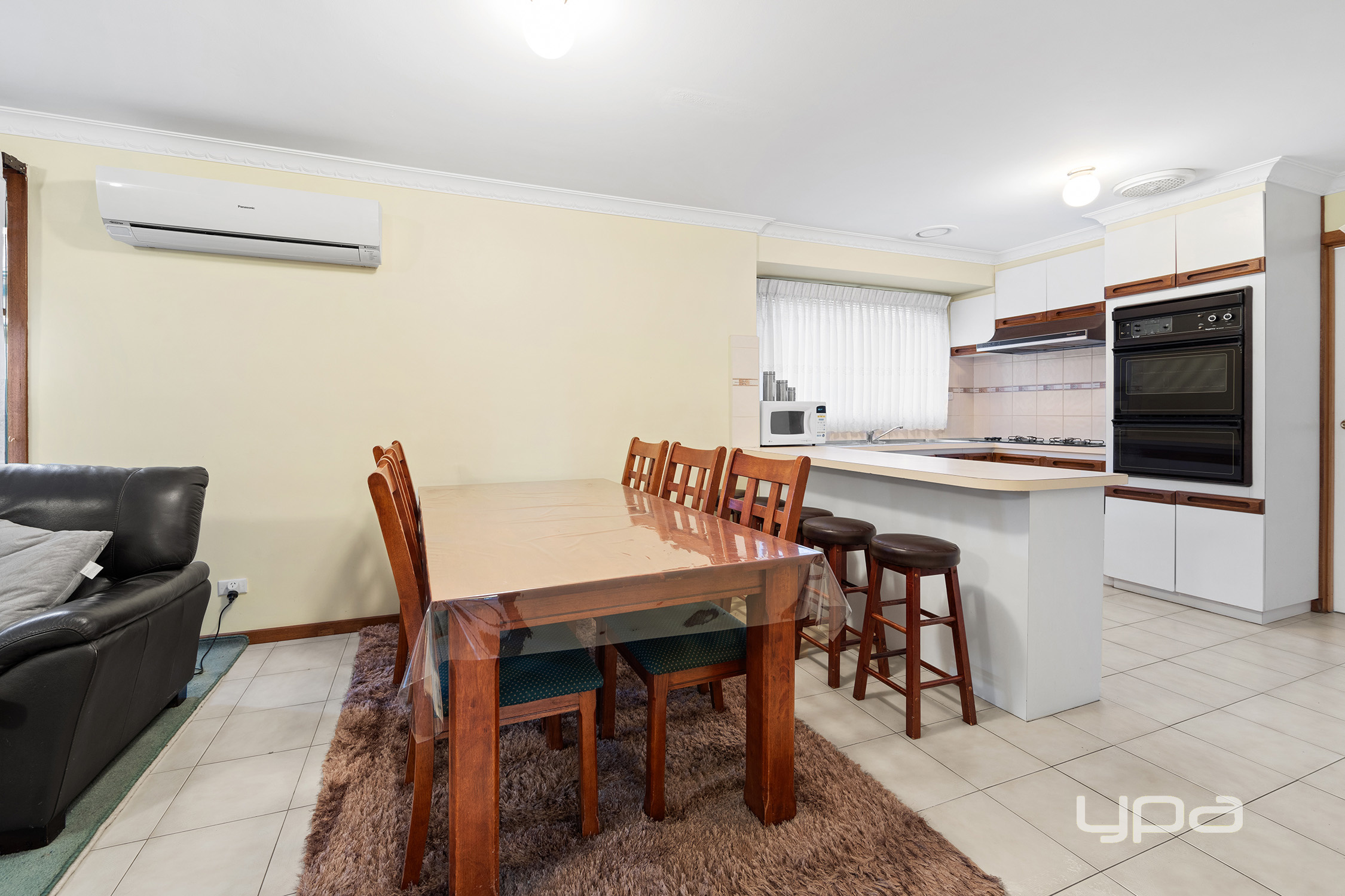 16 Somerton Crescent, St Albans, VIC 3021 - Image 4