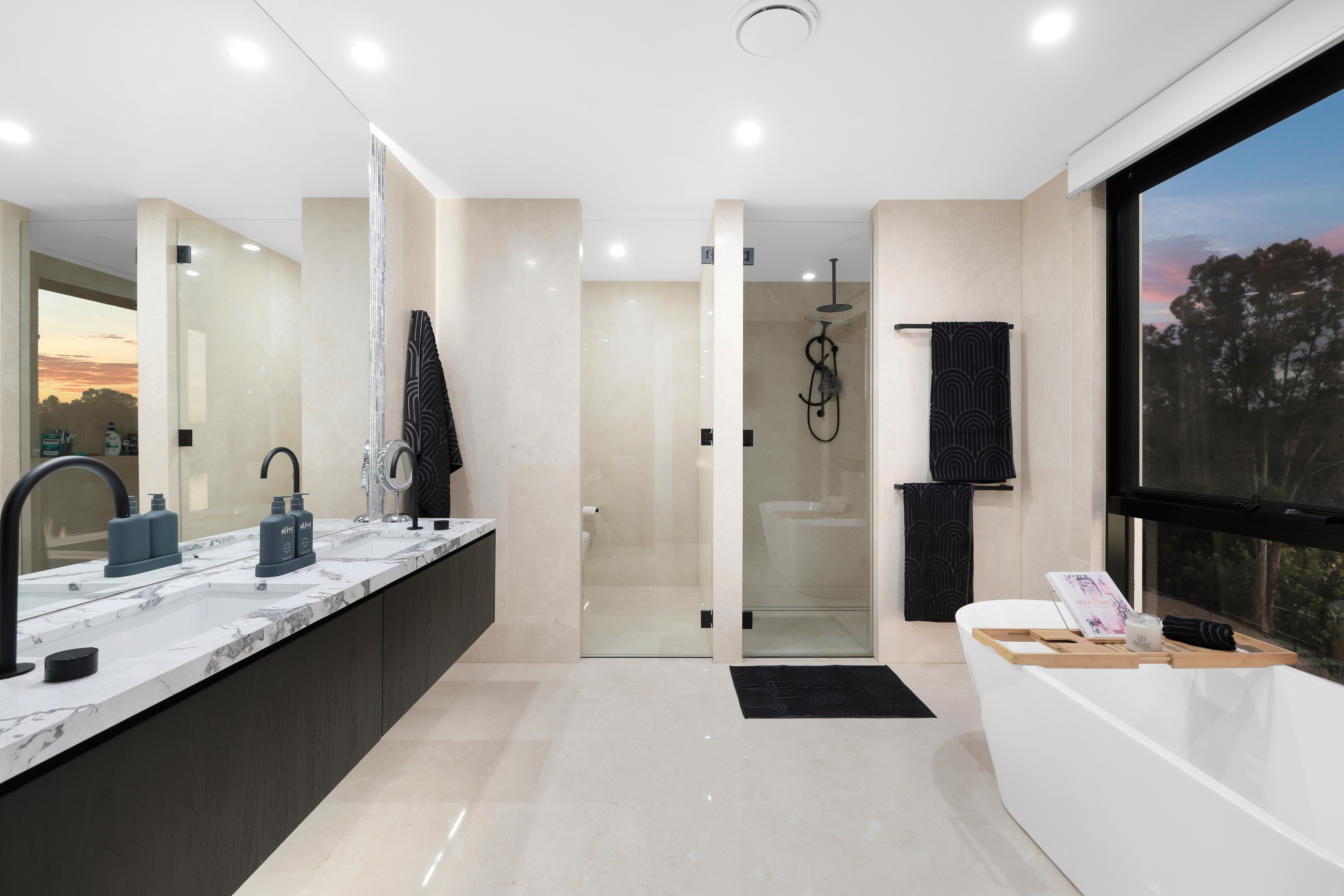 5-bedroom house at 25 The Boulevarde, Benowa, Qld, 4217, Gold Coast, Queensland
