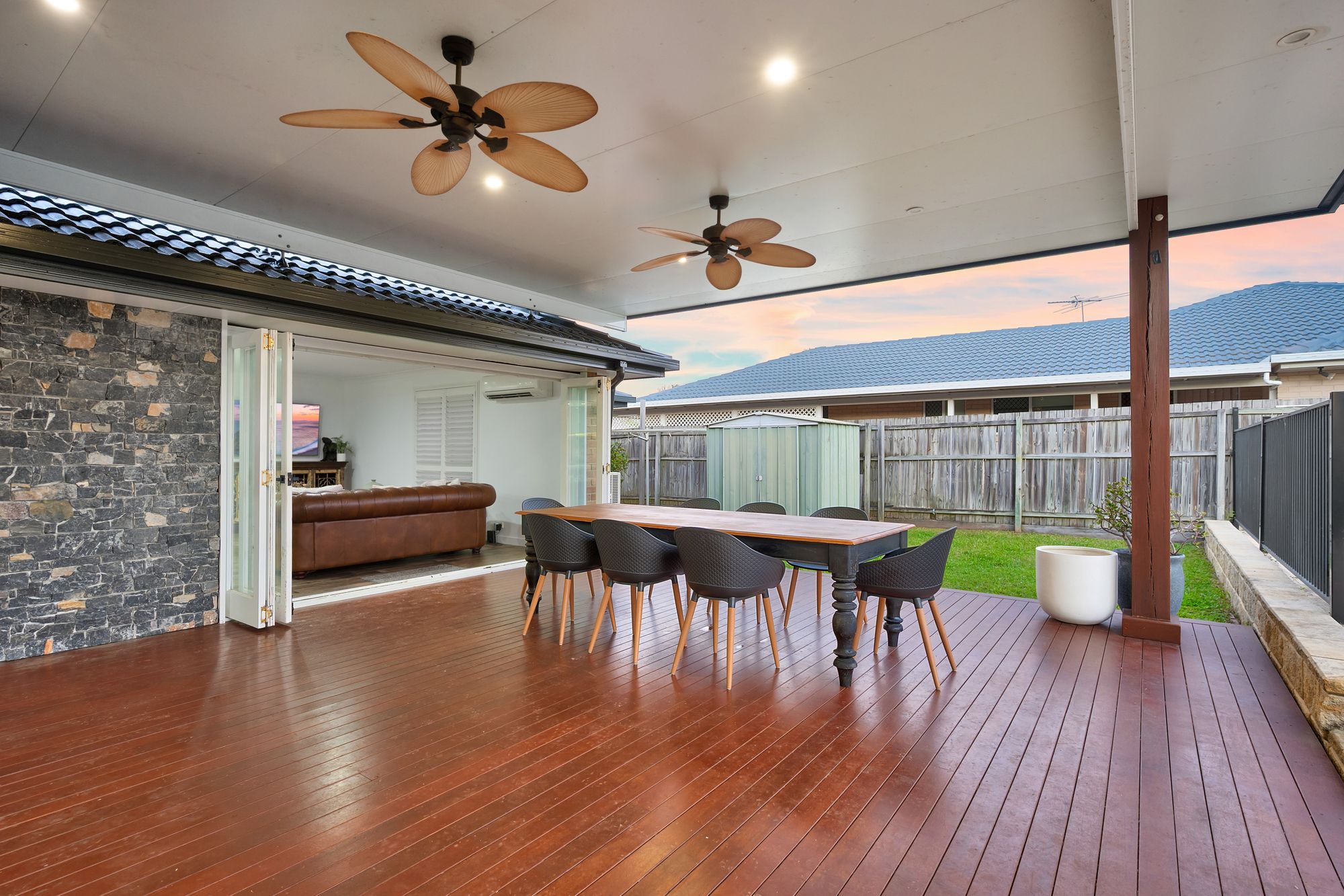 5-bedroom house at 98 Bannockburn Crescent, Parkinson, QLD 4115, , Queensland