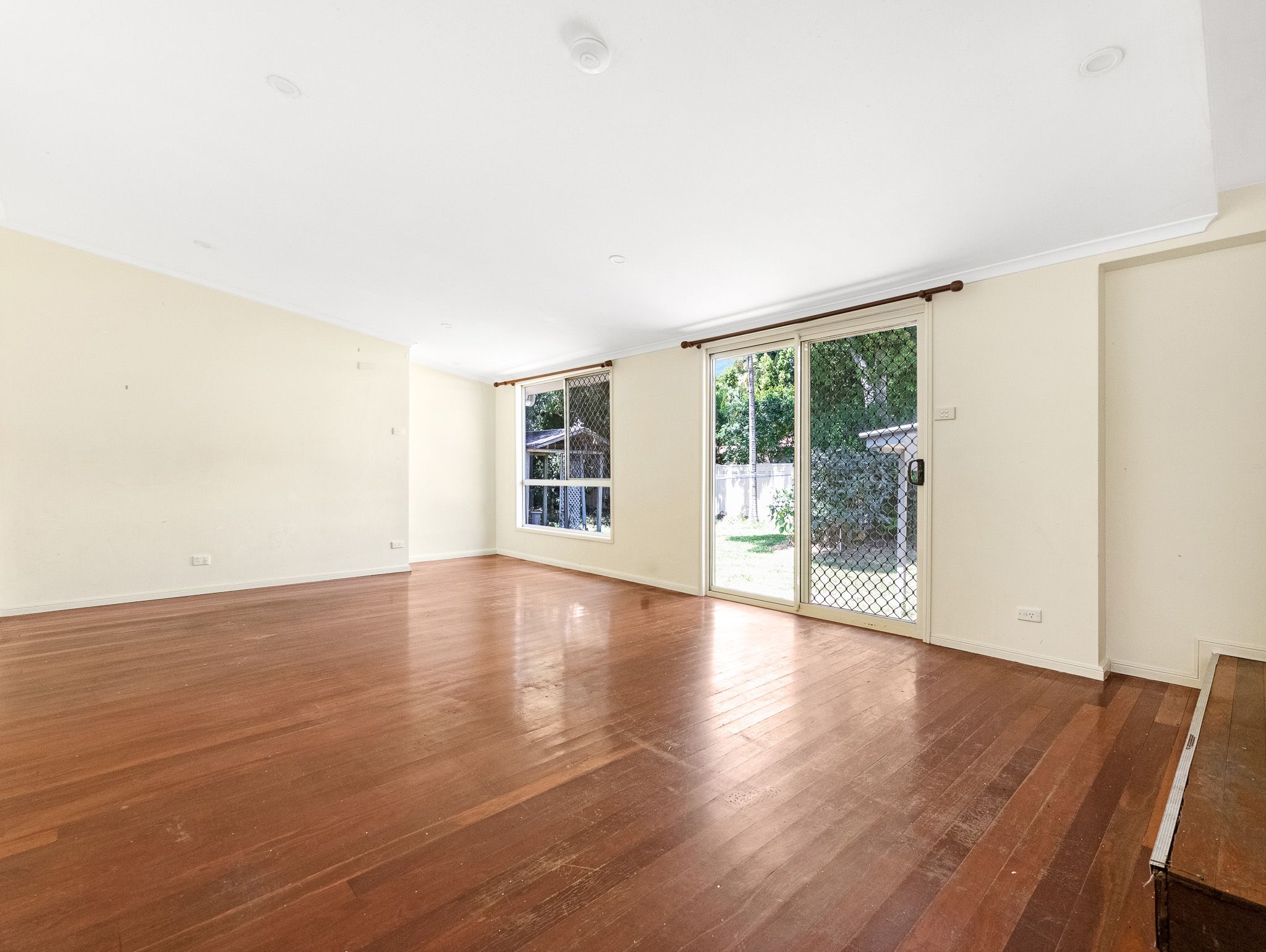 64 KING STREET, Urangan QLD 4655 - Image 9