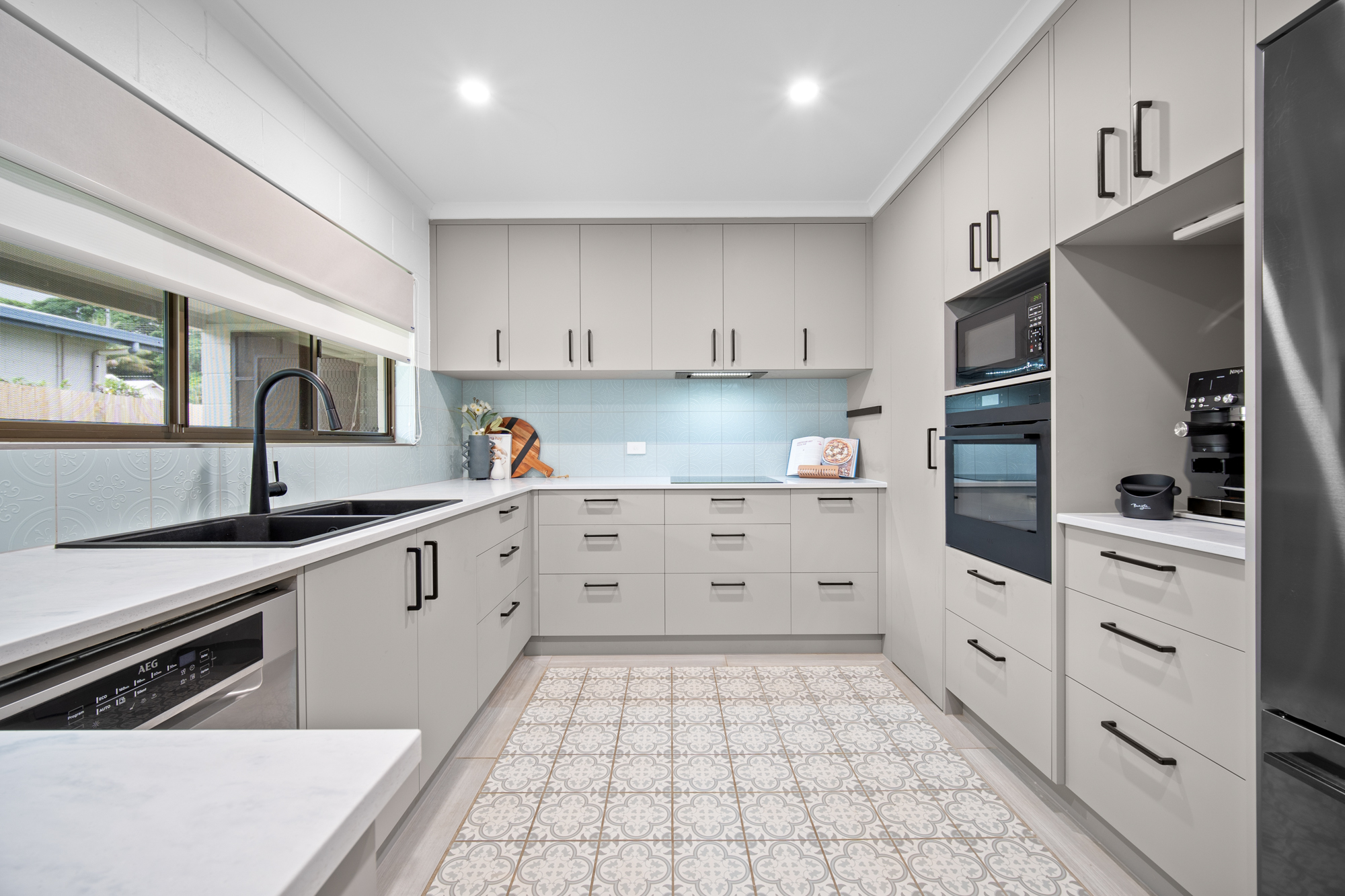 5 Shannon Drive, Woree, QLD 4868 - Image 4