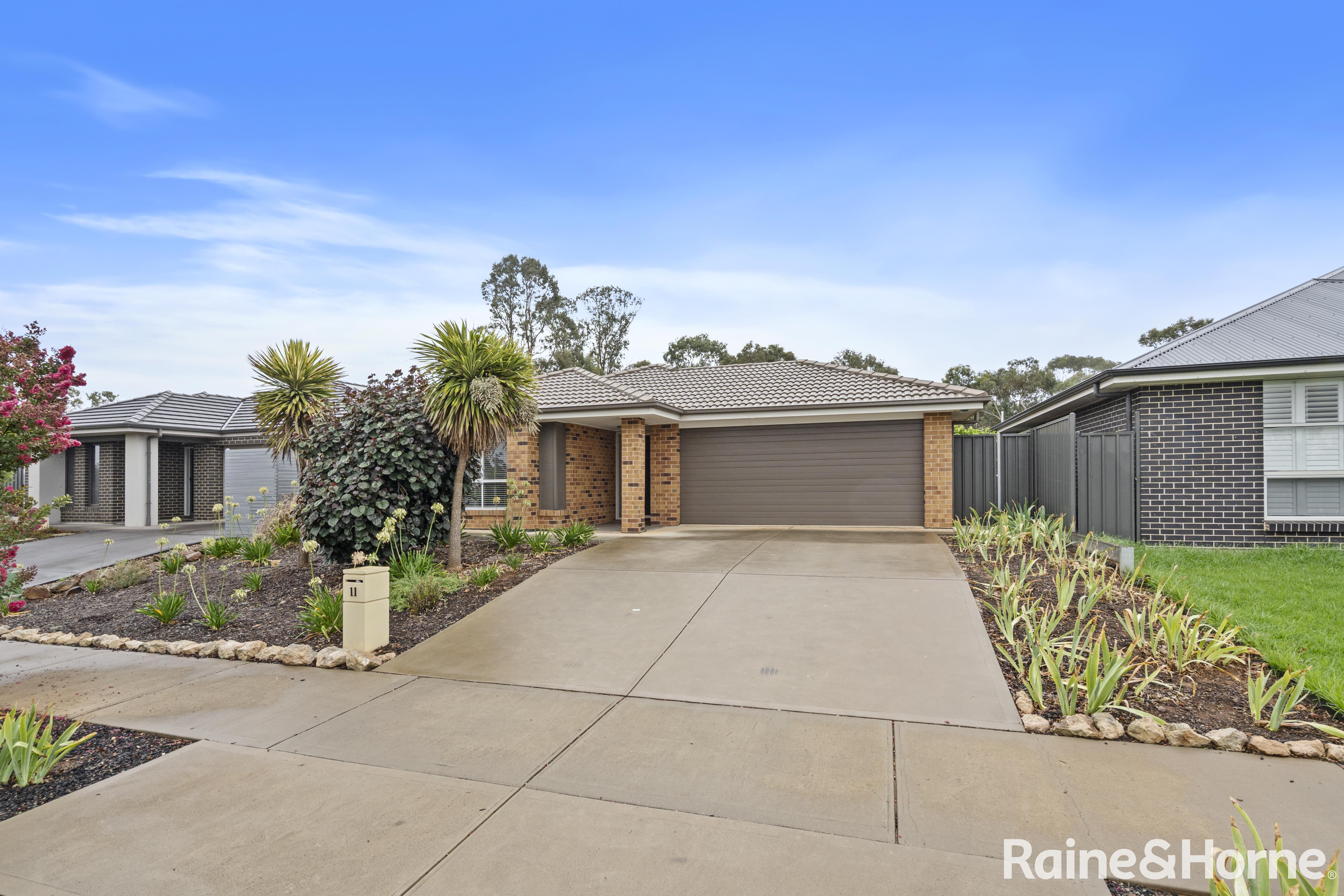 11 Wilson Street, Strathalbyn, SA 5255 - Image 2