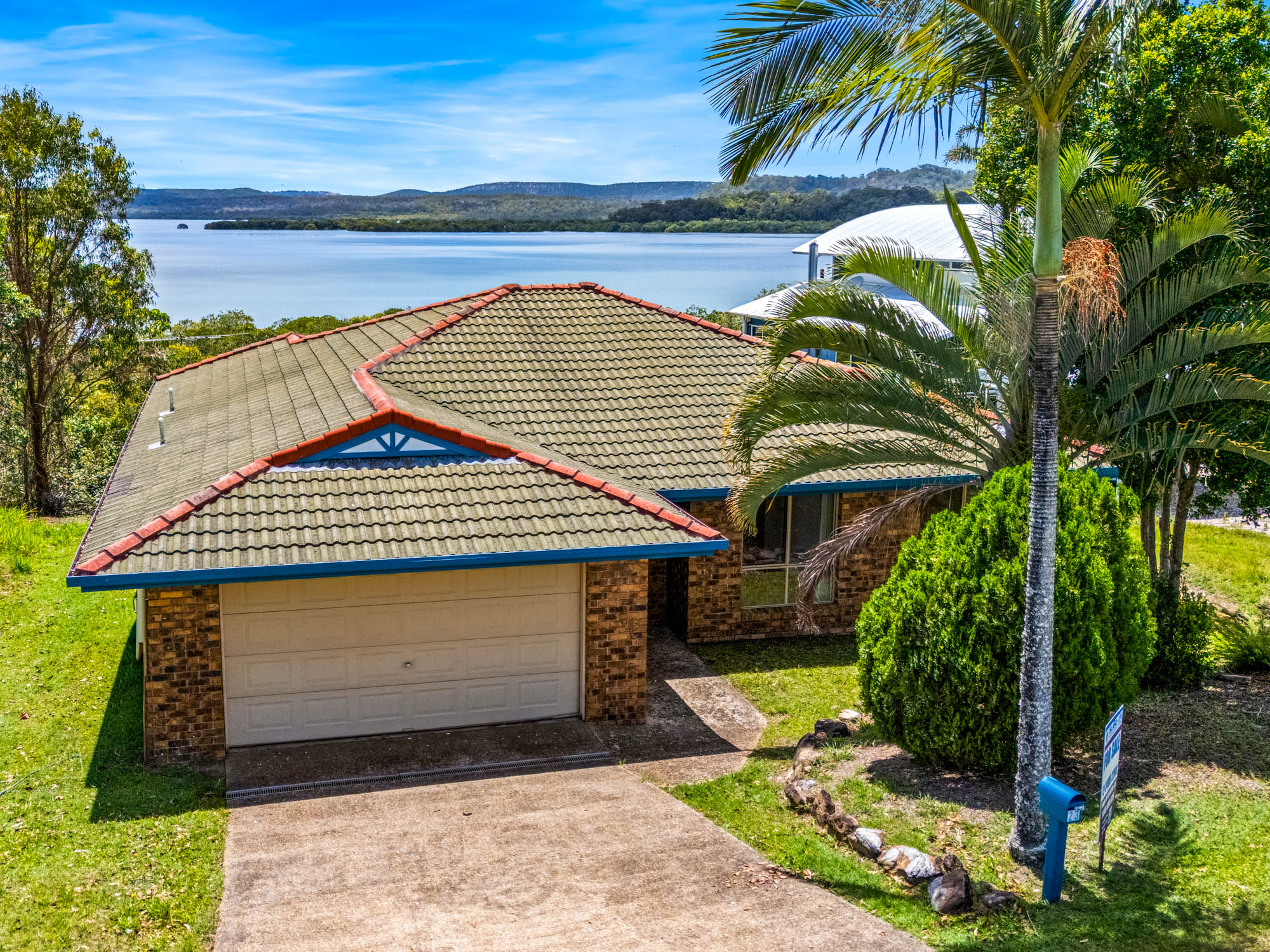 23 Bay Drive, Russell Island, QLD 4184 - Image 2