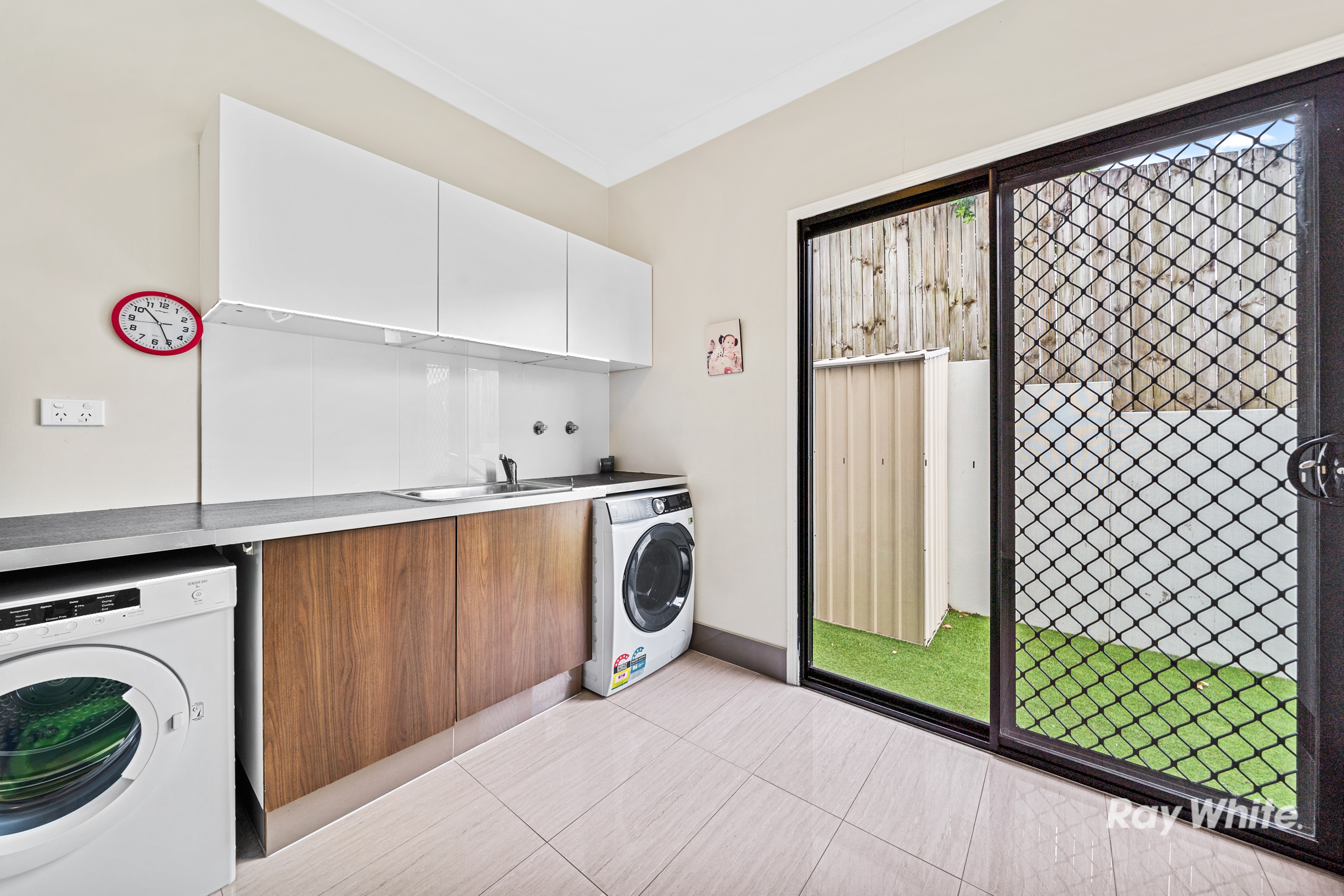 5-bedroom house at 17 Holyoake Drive, Daisy Hill, QLD 4127, Logan, Queensland
