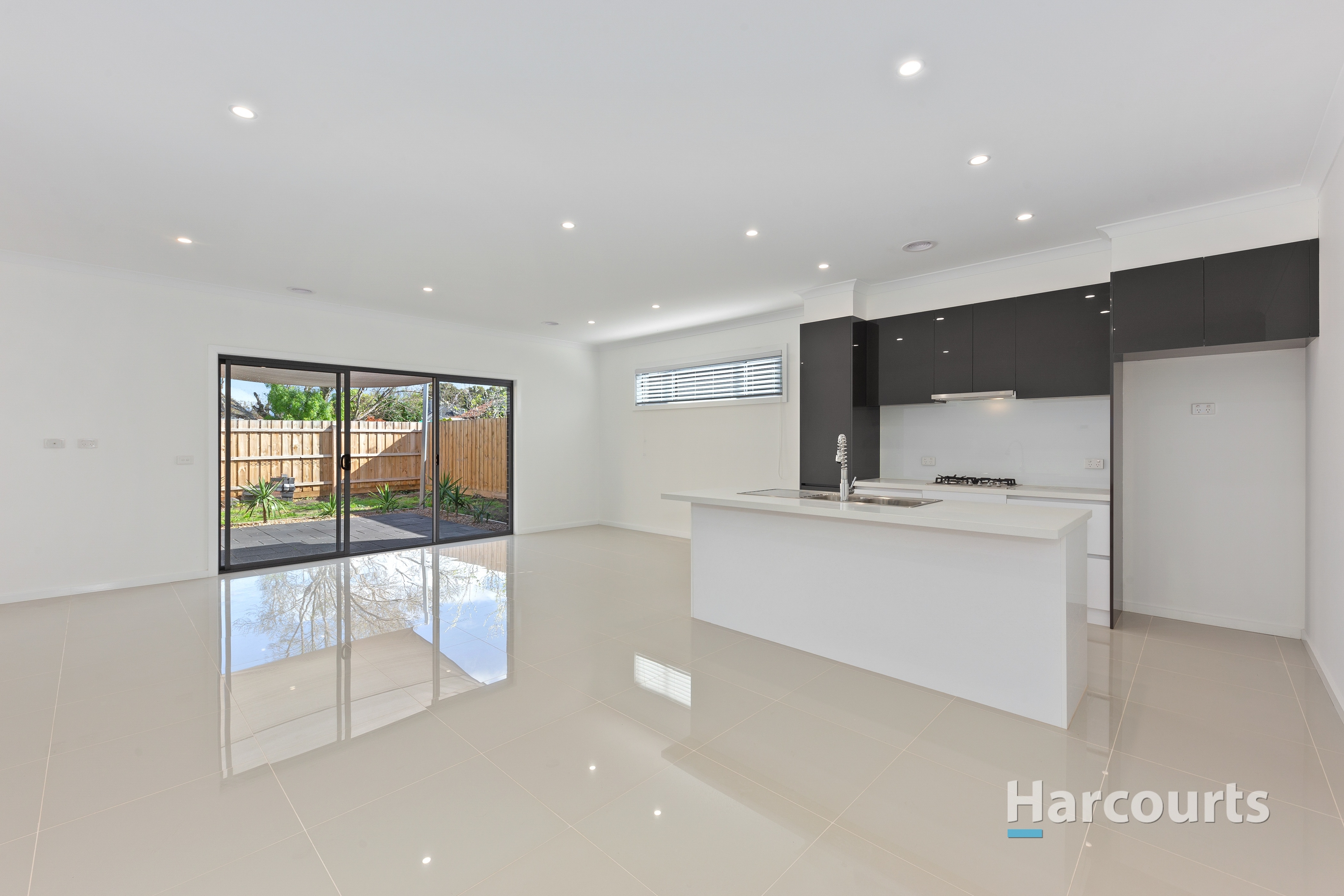 29 Dumfries Street, Deer Park, VIC 3023 - Image 10