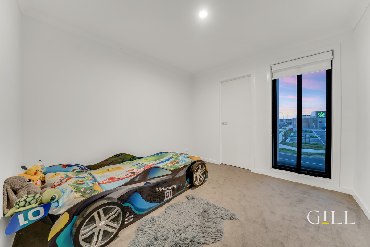 4-bedroom unit at 35 KINROSS PARADE, Clyde North VIC 3978, Casey, Victoria
