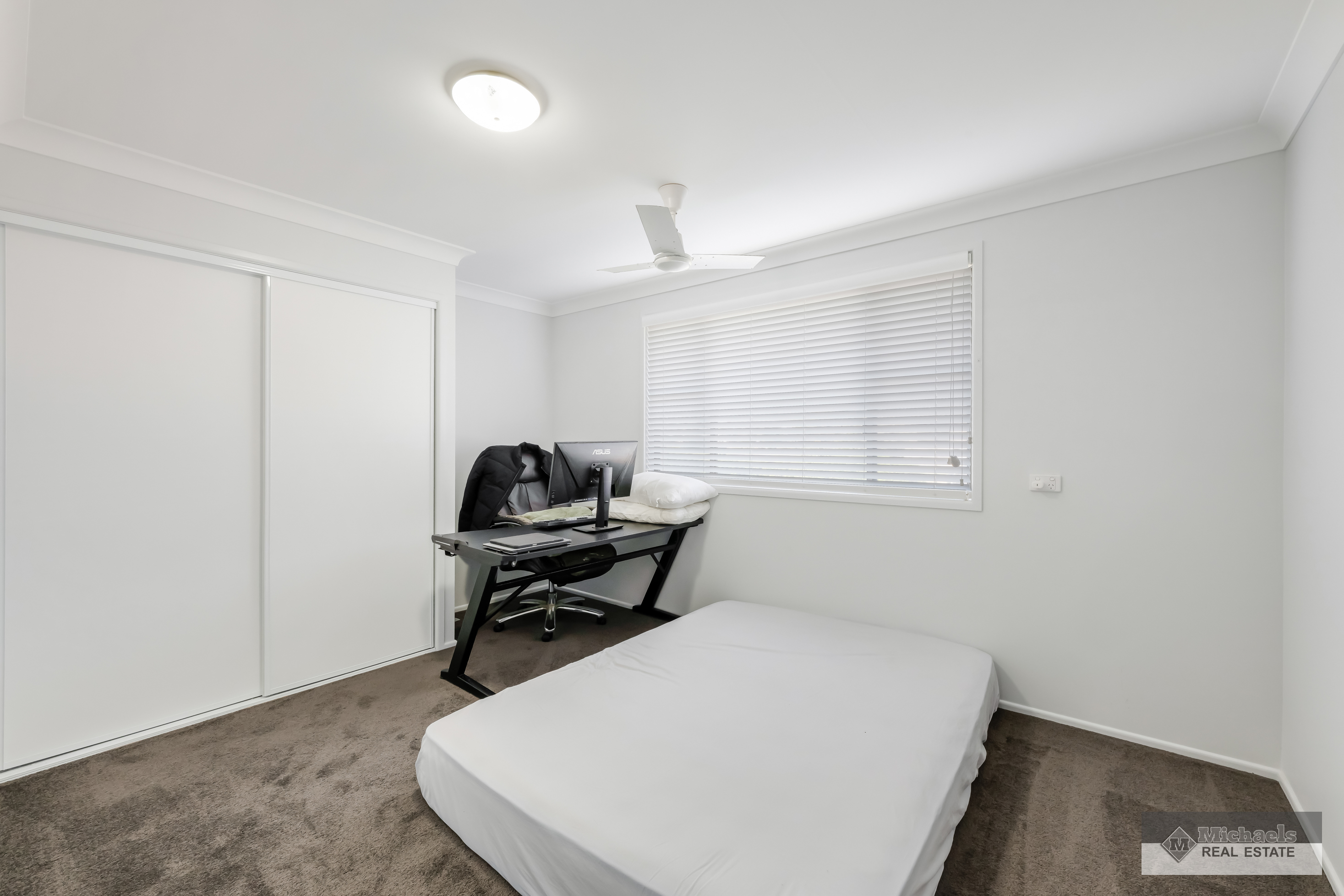 19 RATTRAY STREET, Avenell Heights QLD 4670 - Image 9