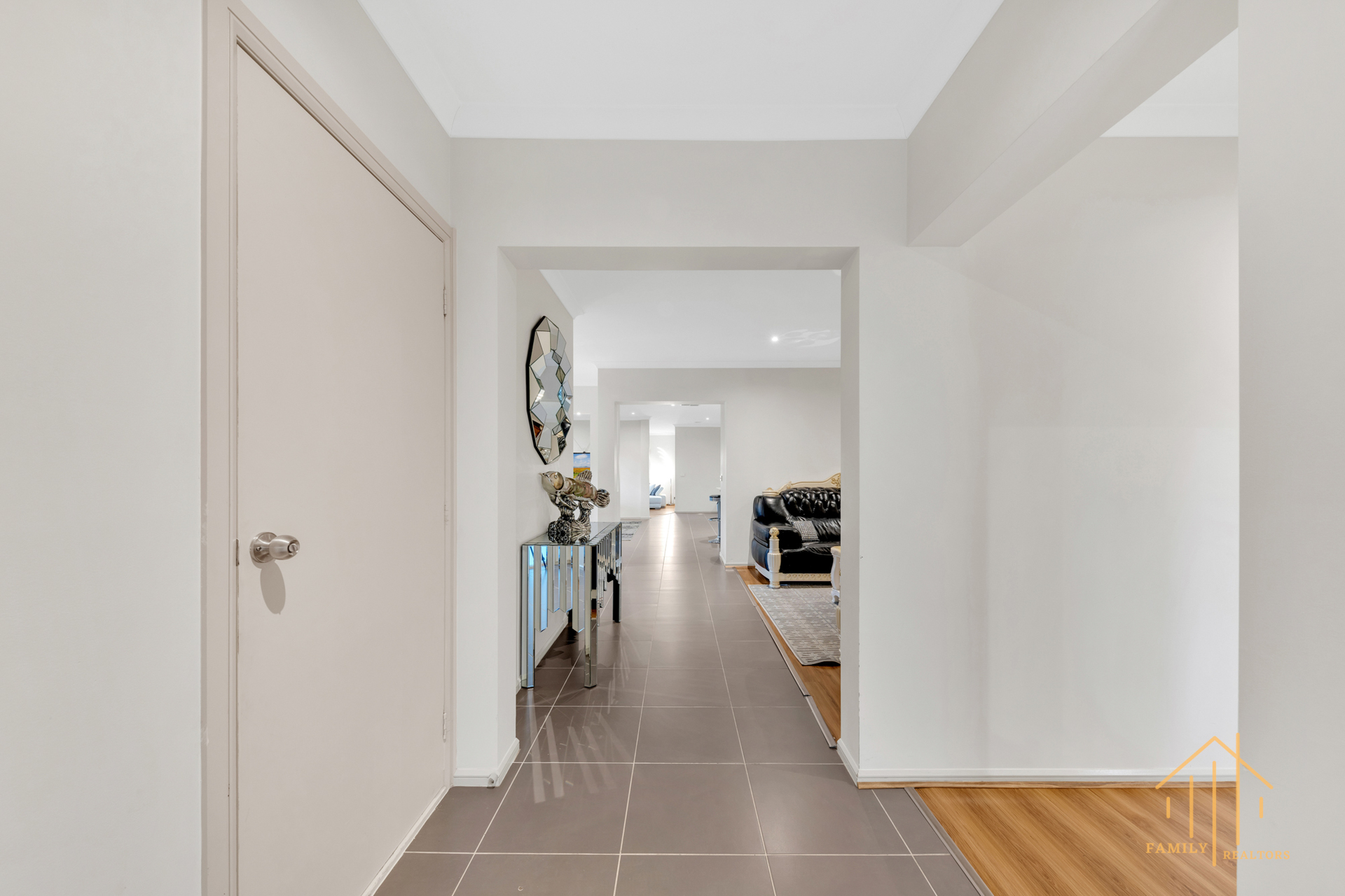 21 Flash Dan Drive, Cranbourne East, VIC 3977 - Image 4