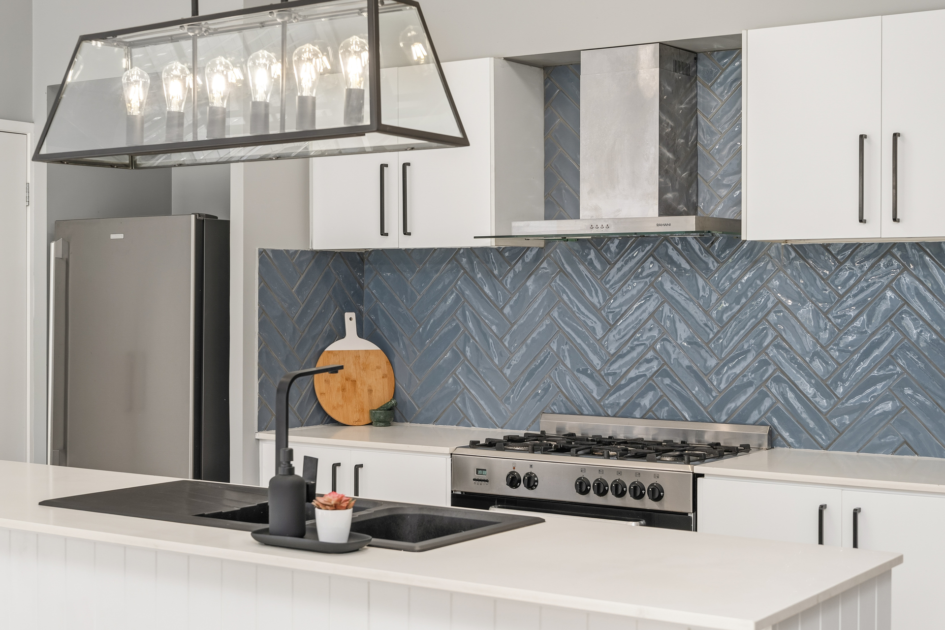 6 LANGHAM CRESCENT, North Lakes QLD 4509 - Image 6