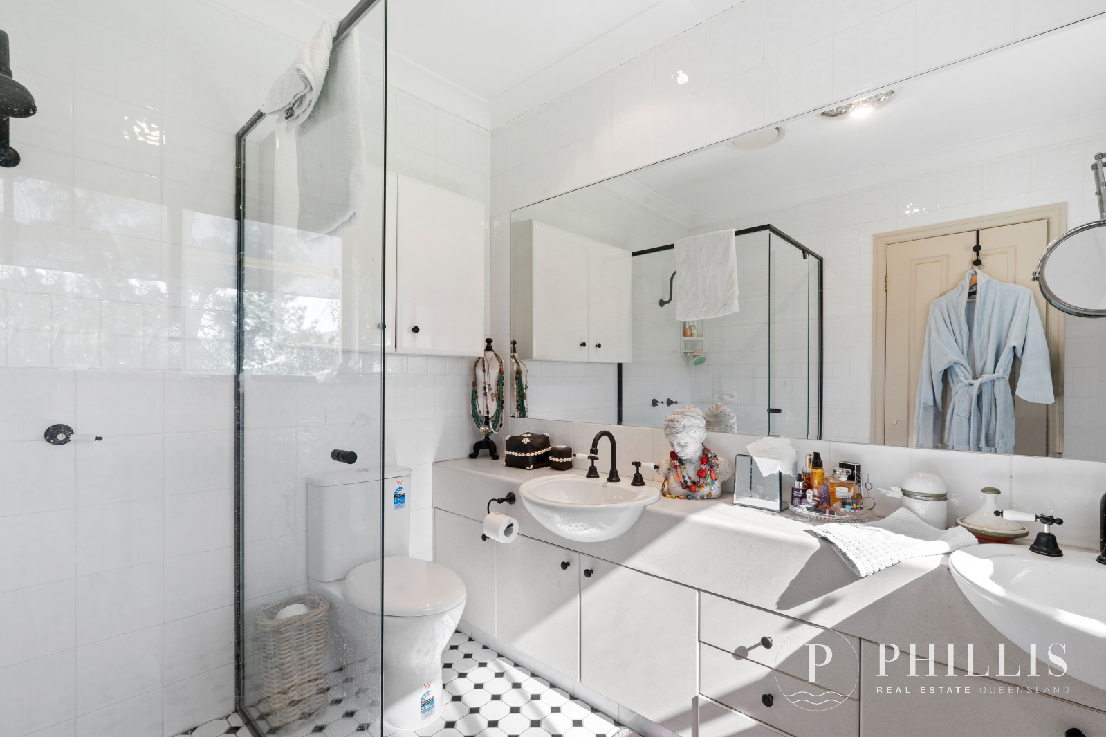 3-bedroom unit at 42 SHINNECOCK CLOSE, Hope Island QLD 4212, Gold Coast, Queensland