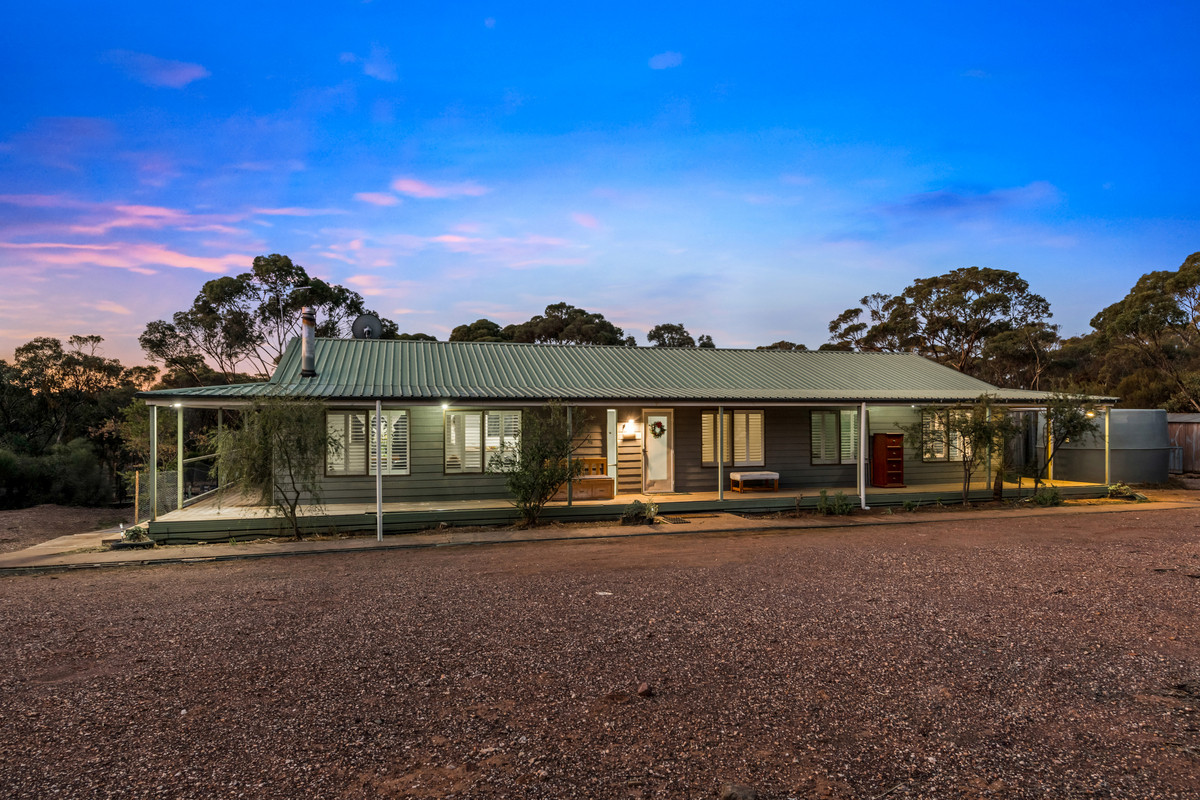 4-bedroom house at 407 Josephine Drive, Wedderburn, VIC 3518, Loddon, Victoria