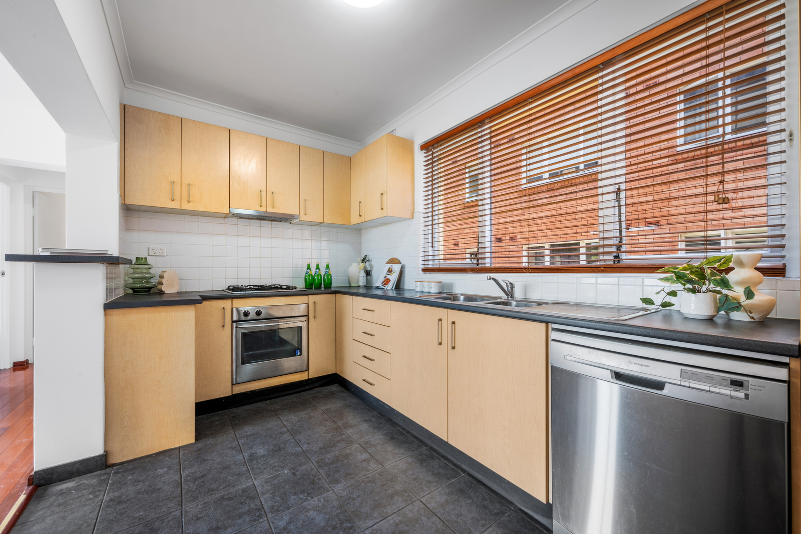 2/7 Bruce Street, Ashfield, NSW 2131 - Image 4