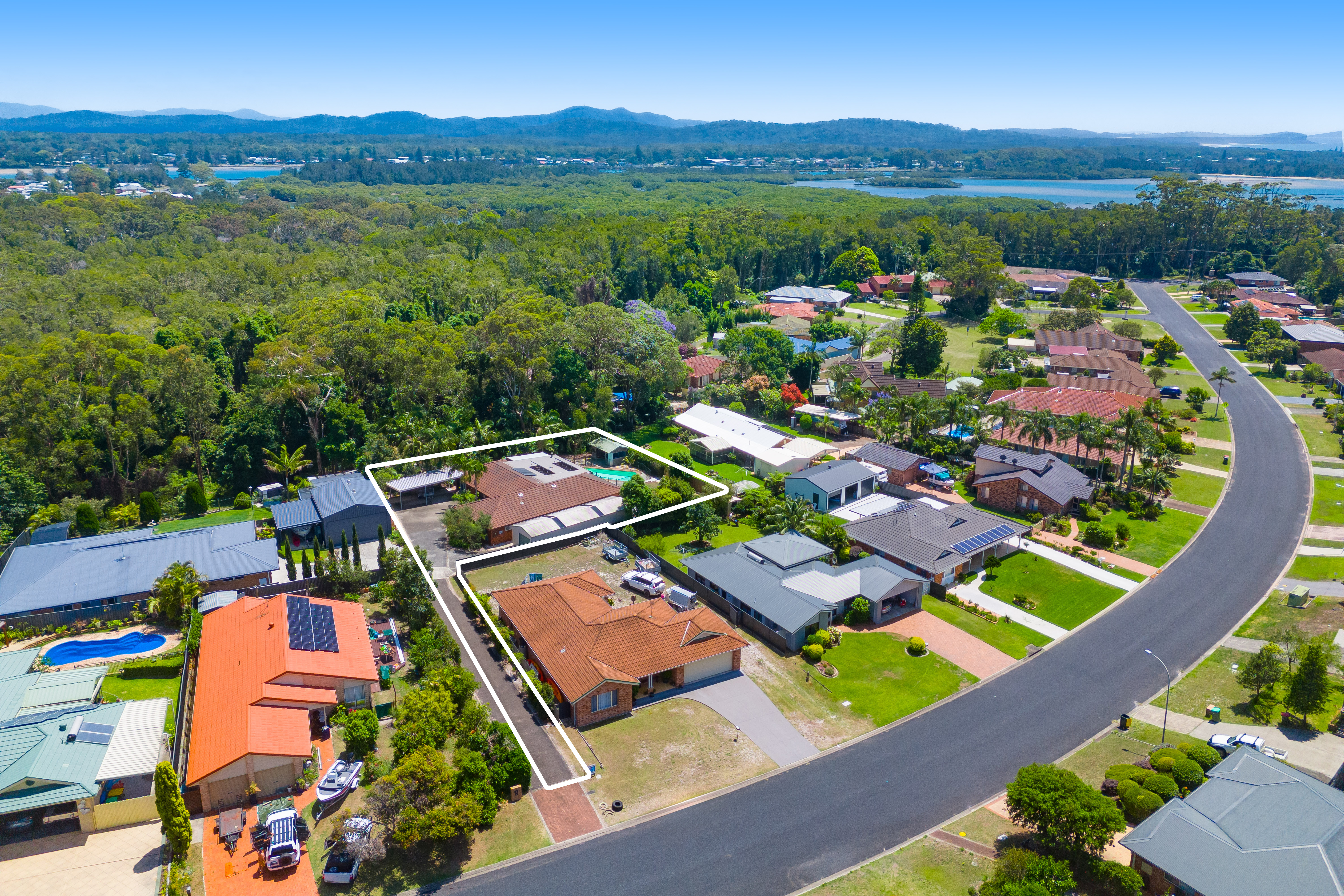 5-bedroom house at 33 Scarborough Way, Dunbogan, Nsw, 2443, Port Macquarie-Hastings, New South Wales