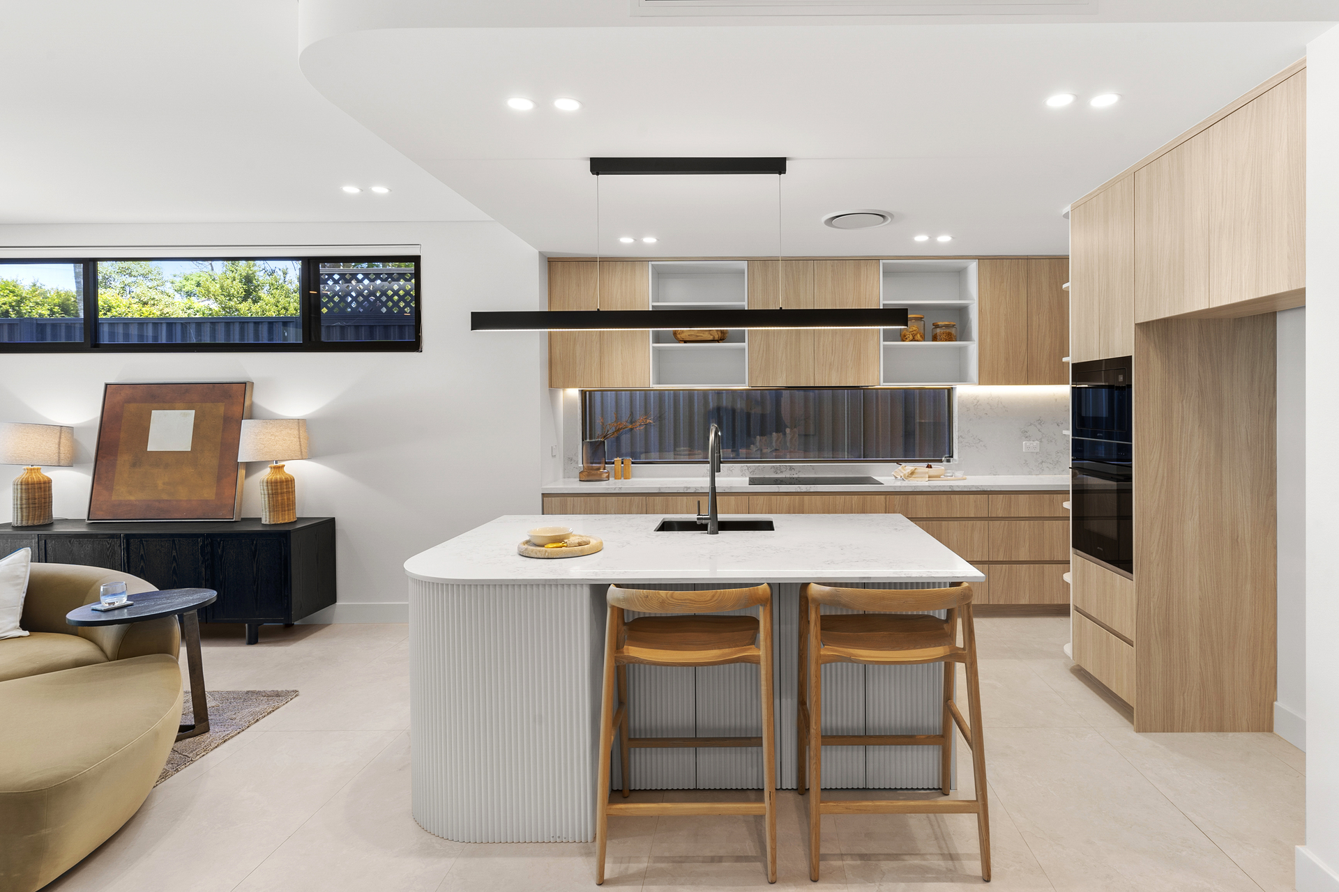 5-bedroom unit at 4B Rocklea Crescent, Sylvania, NSW 2224, Sutherland, New South Wales