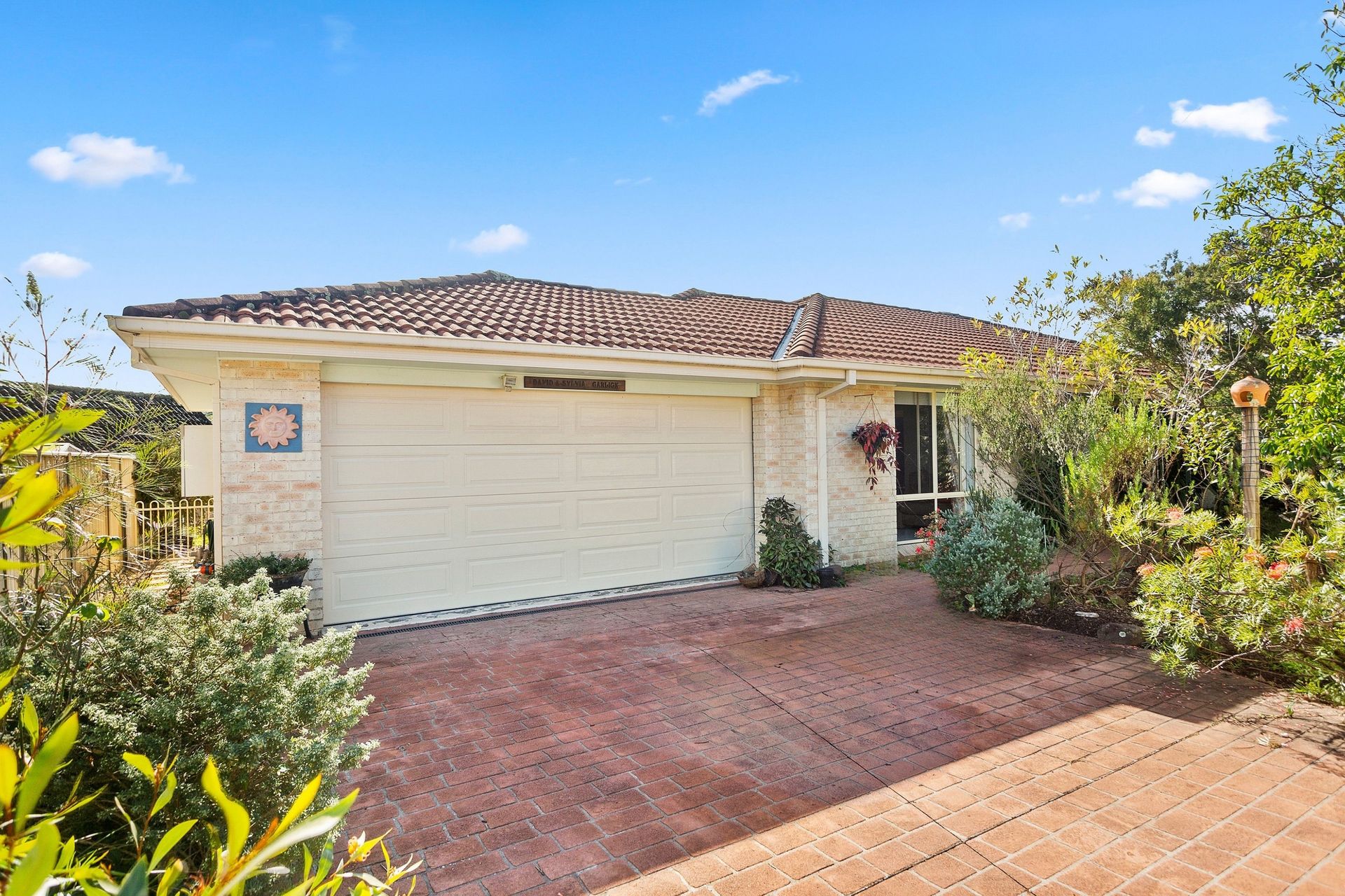 6 Lyne Street, Oak Flats, NSW 2529 - Image 2