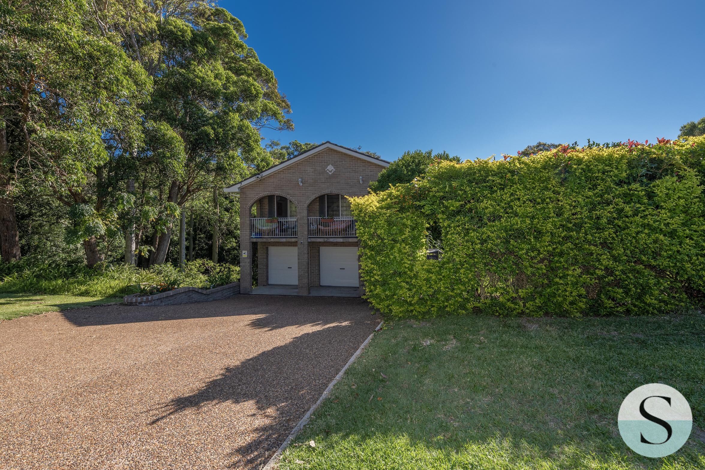 63 SCENIC DRIVE, Caves Beach NSW 2281 - Image 2