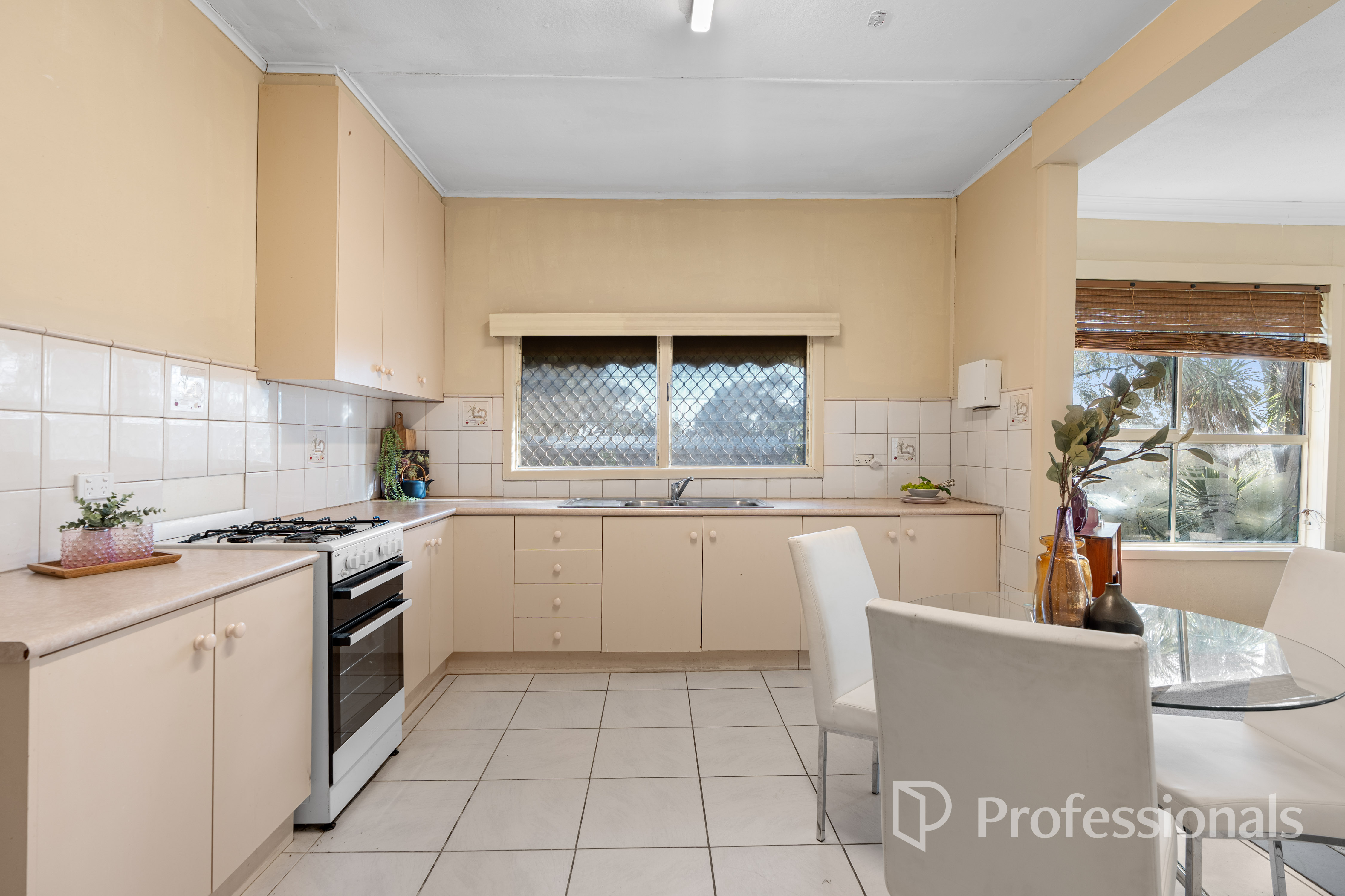 2-bedroom house at 10 Myrtle Crescent, Ferntree Gully, VIC 3156, Knox, Victoria