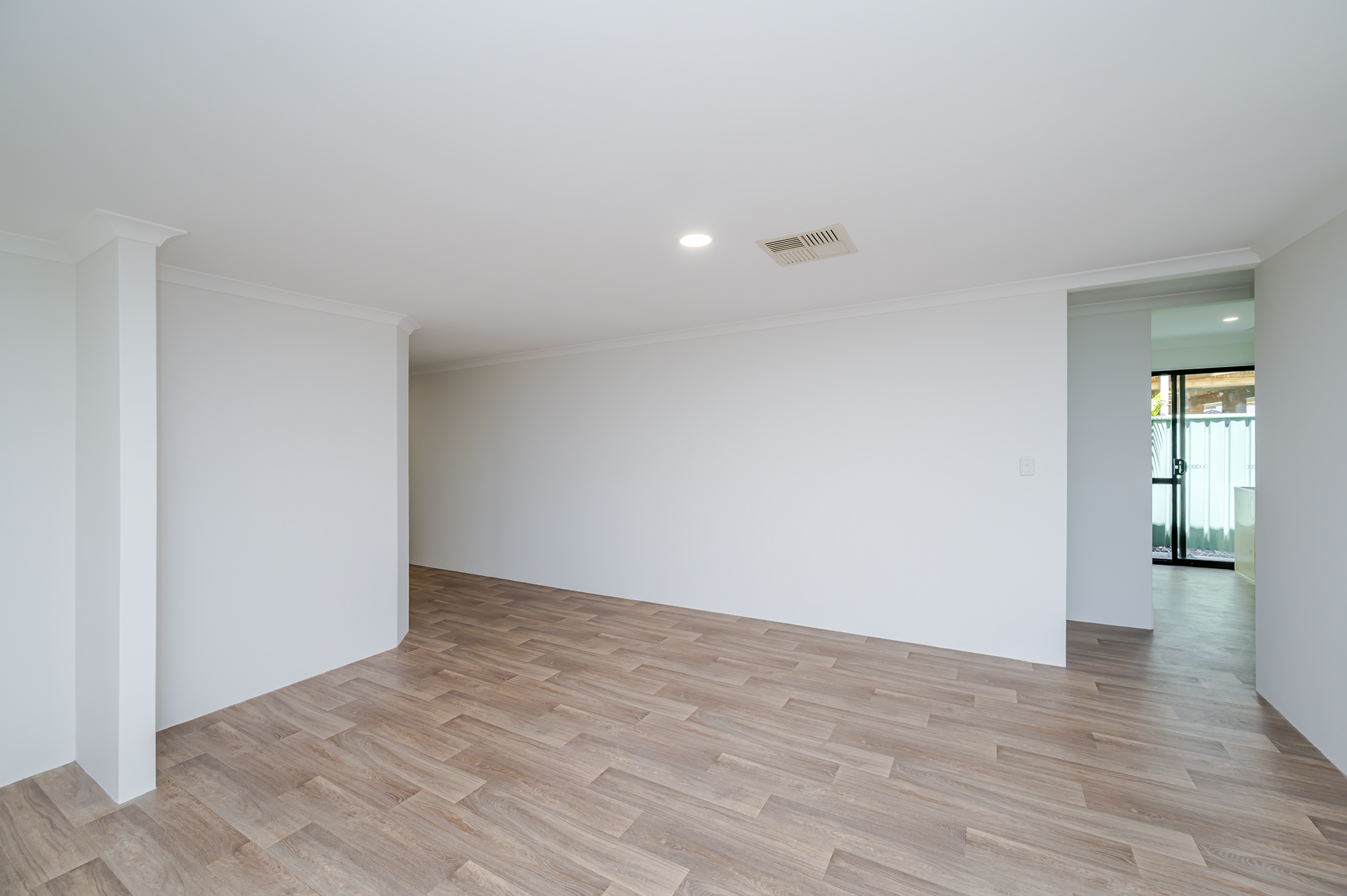 6 Regency Ramble, Wattle Grove, Wa, 6107 - Image 6