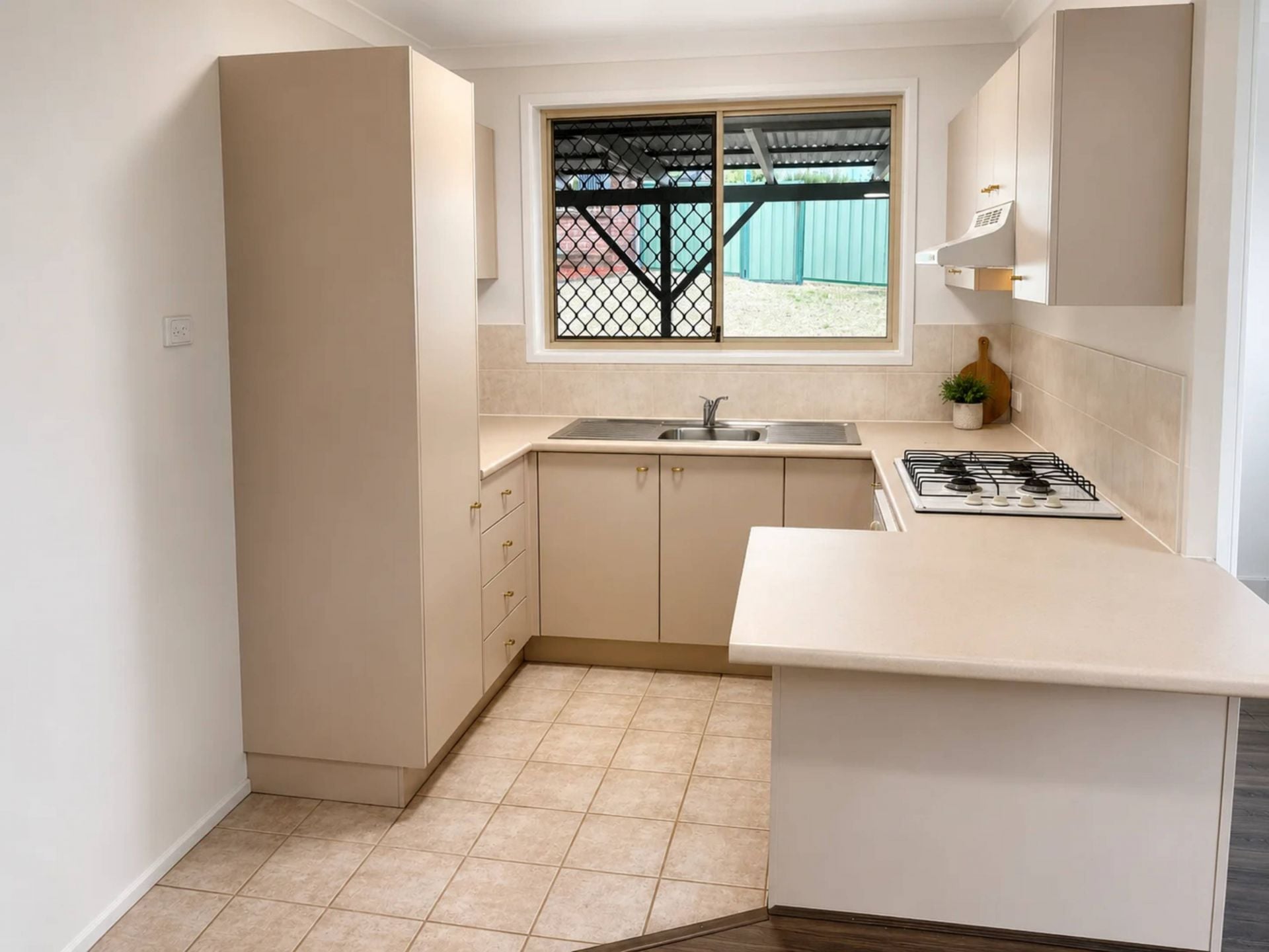 1 BLUE GUM COURT, Mount Hutton NSW 2290 - Image 2