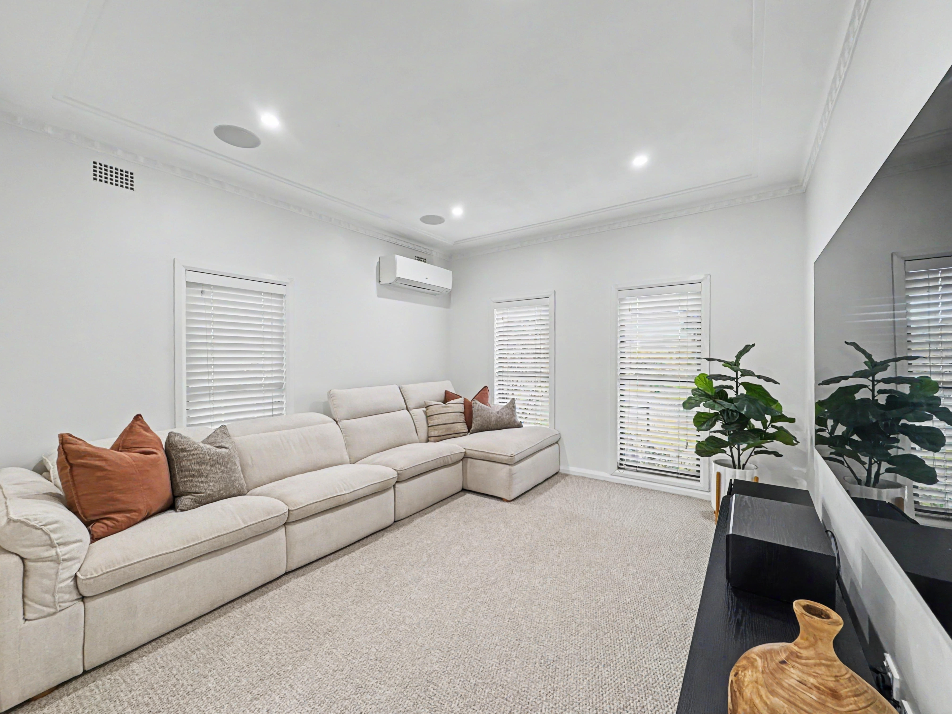 70 BRIDGE AVENUE, Oak Flats NSW 2529 - Image 1