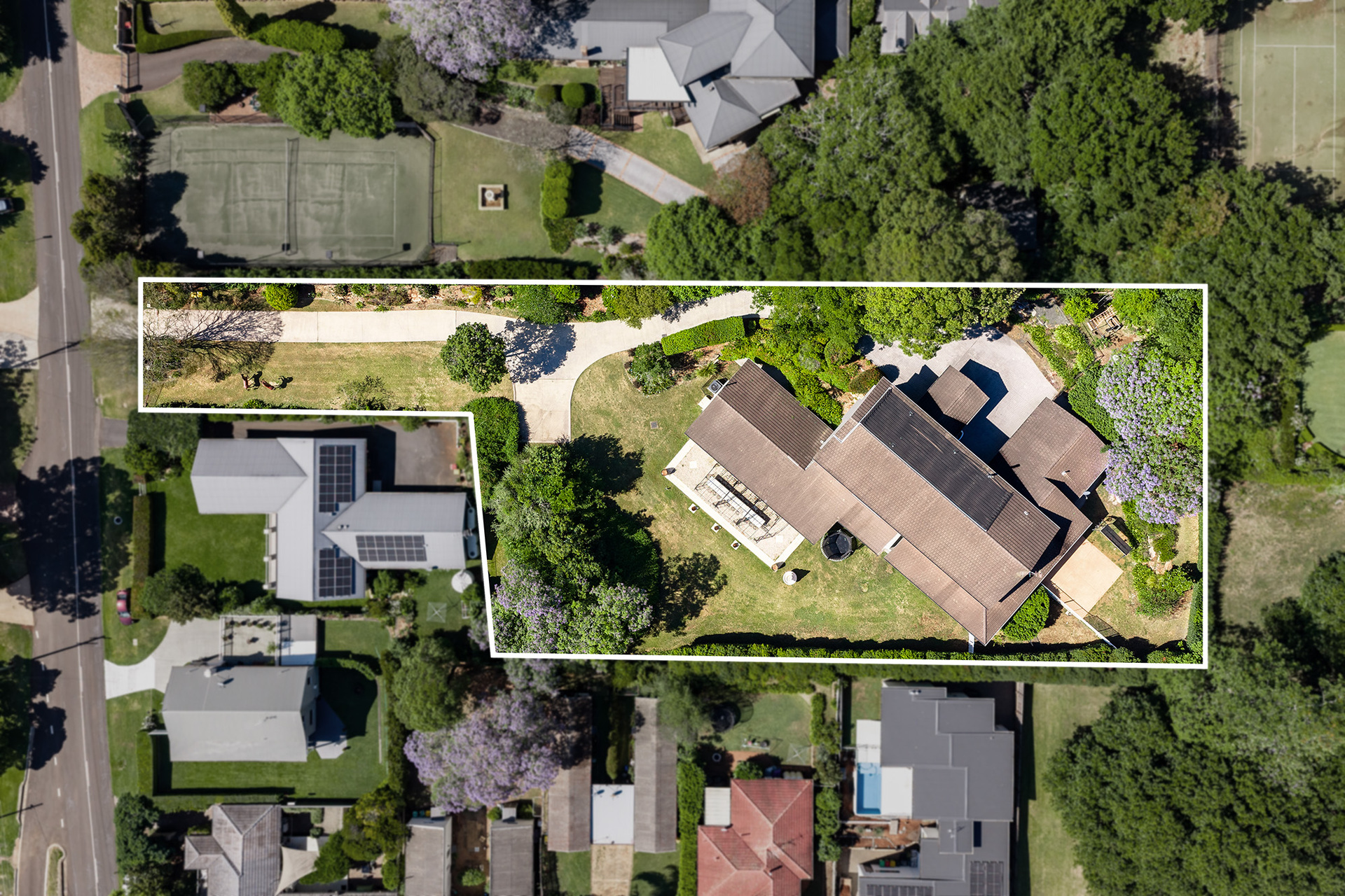 7-bedroom house at 7 Curzon Street, Mount Lofty, QLD 4350, , Queensland