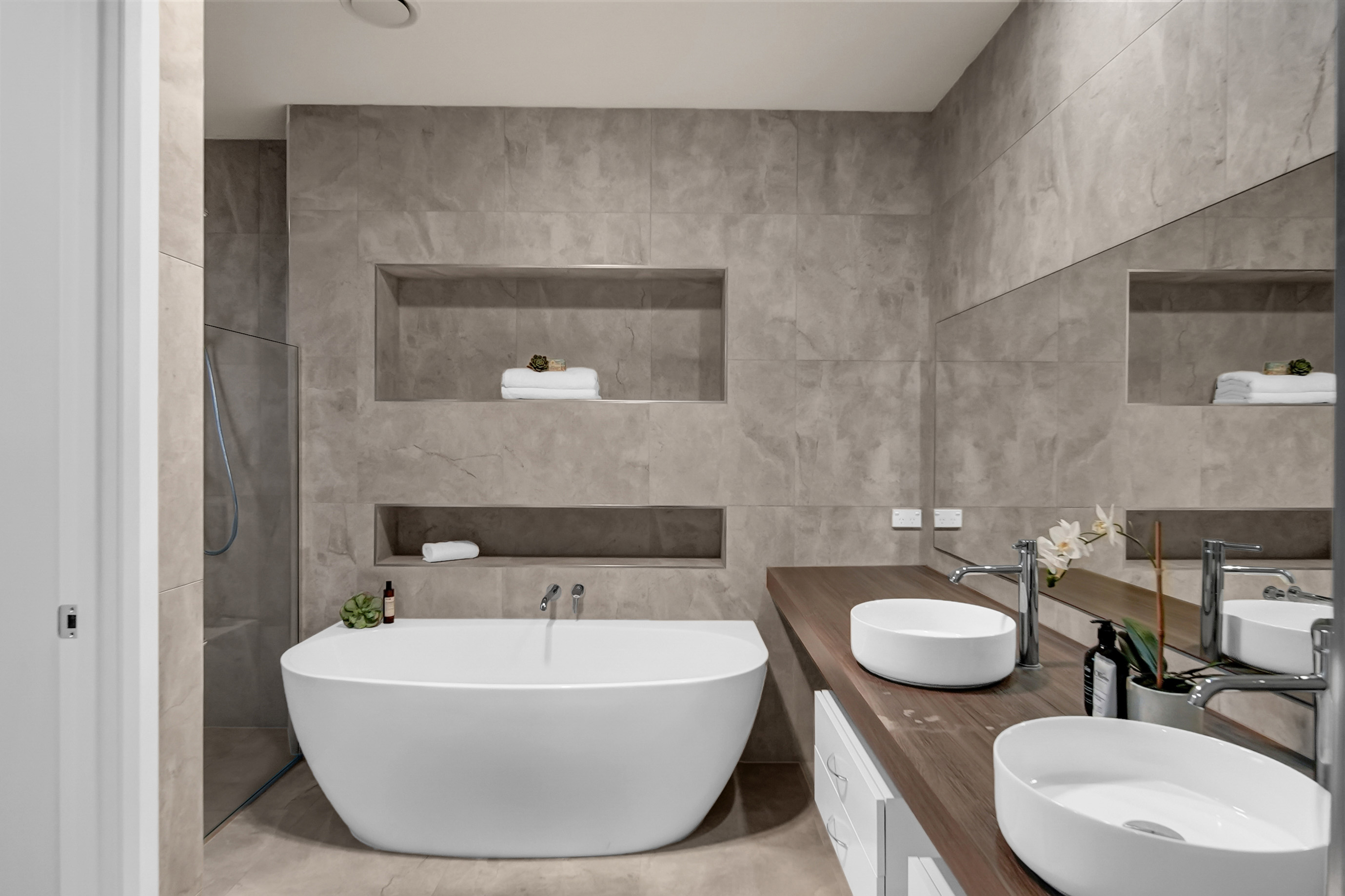 5-bedroom house at 13 Highview Terrace, Daisy Hill, QLD 4127, Logan, Queensland