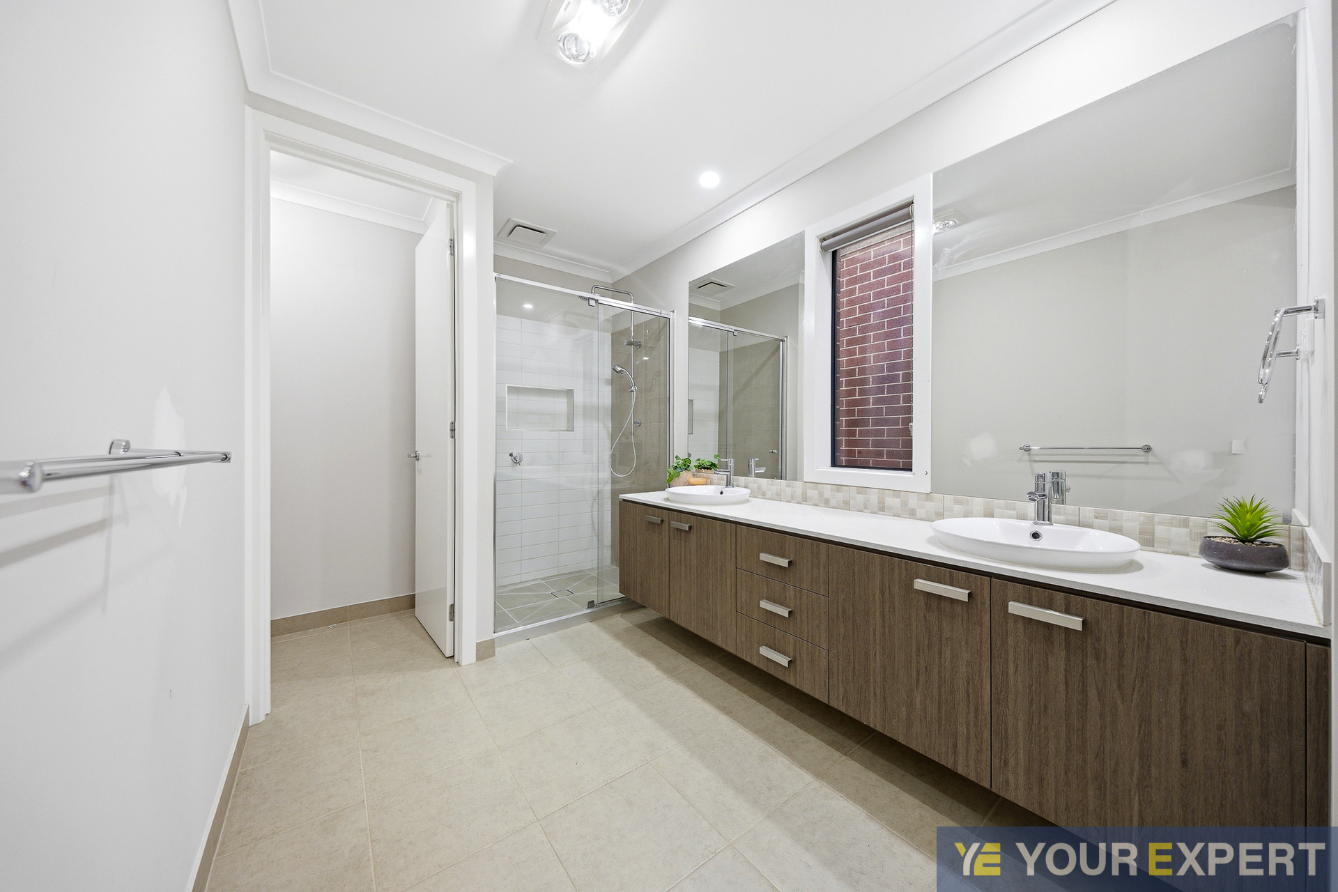 100 DEORO PARADE, Clyde North VIC 3978 - Image 3