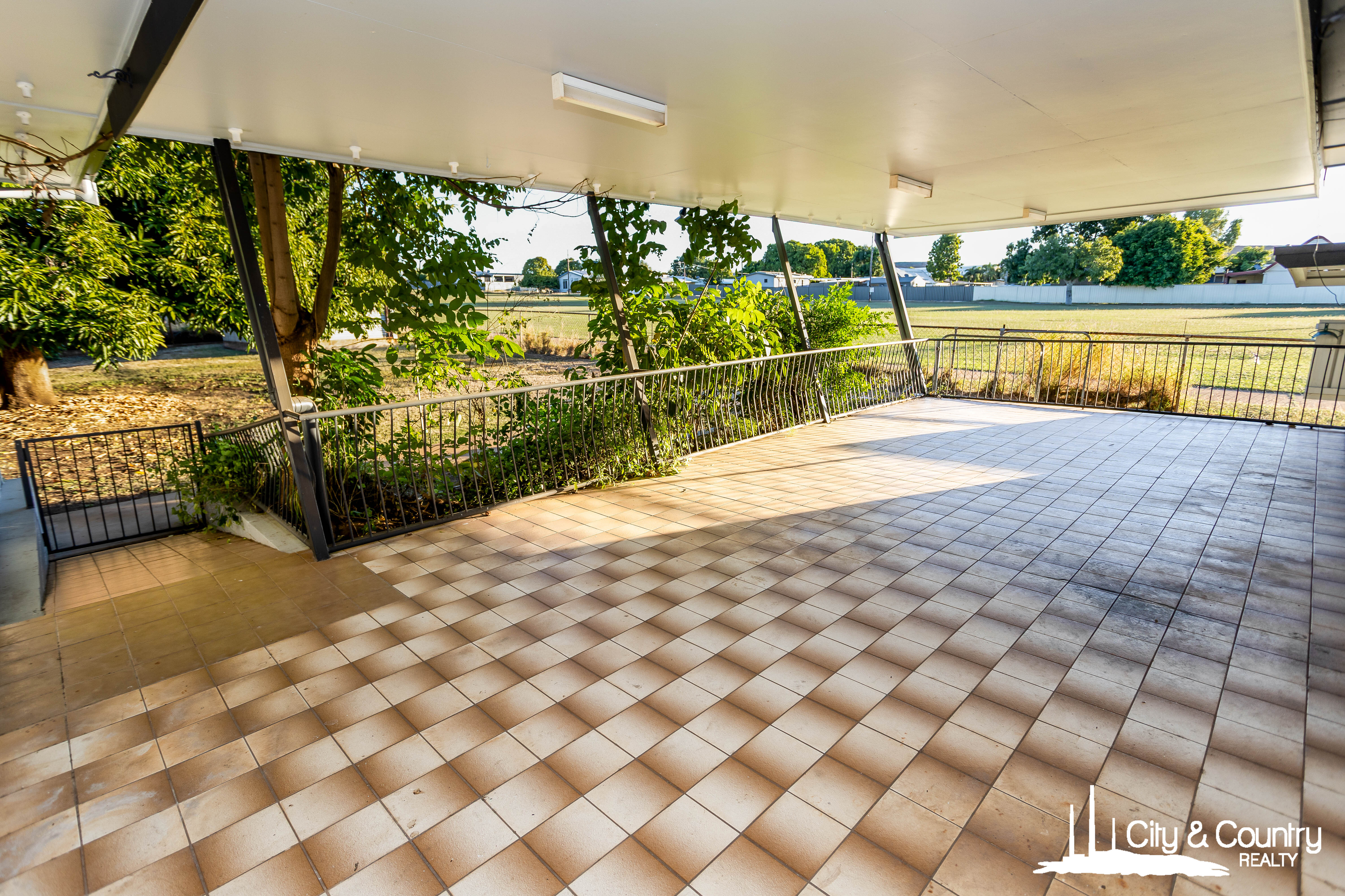 1 Milne Bay Road, Soldiers Hill, QLD 4825 - Image 3