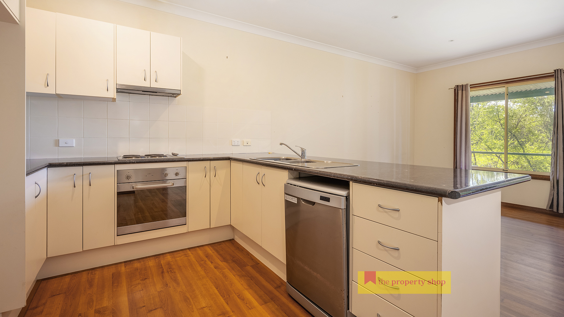 5-bedroom unit at 2/11 Mulgoa Way, Mudgee, NSW 2850, Mid-Western, New South Wales