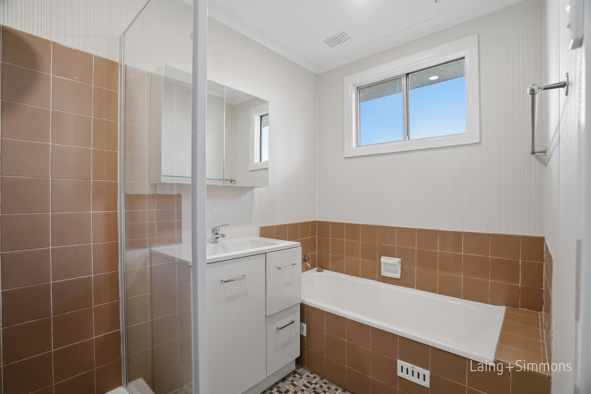 10 COLLEGE AVENUE, Armidale NSW 2350 - Image 8